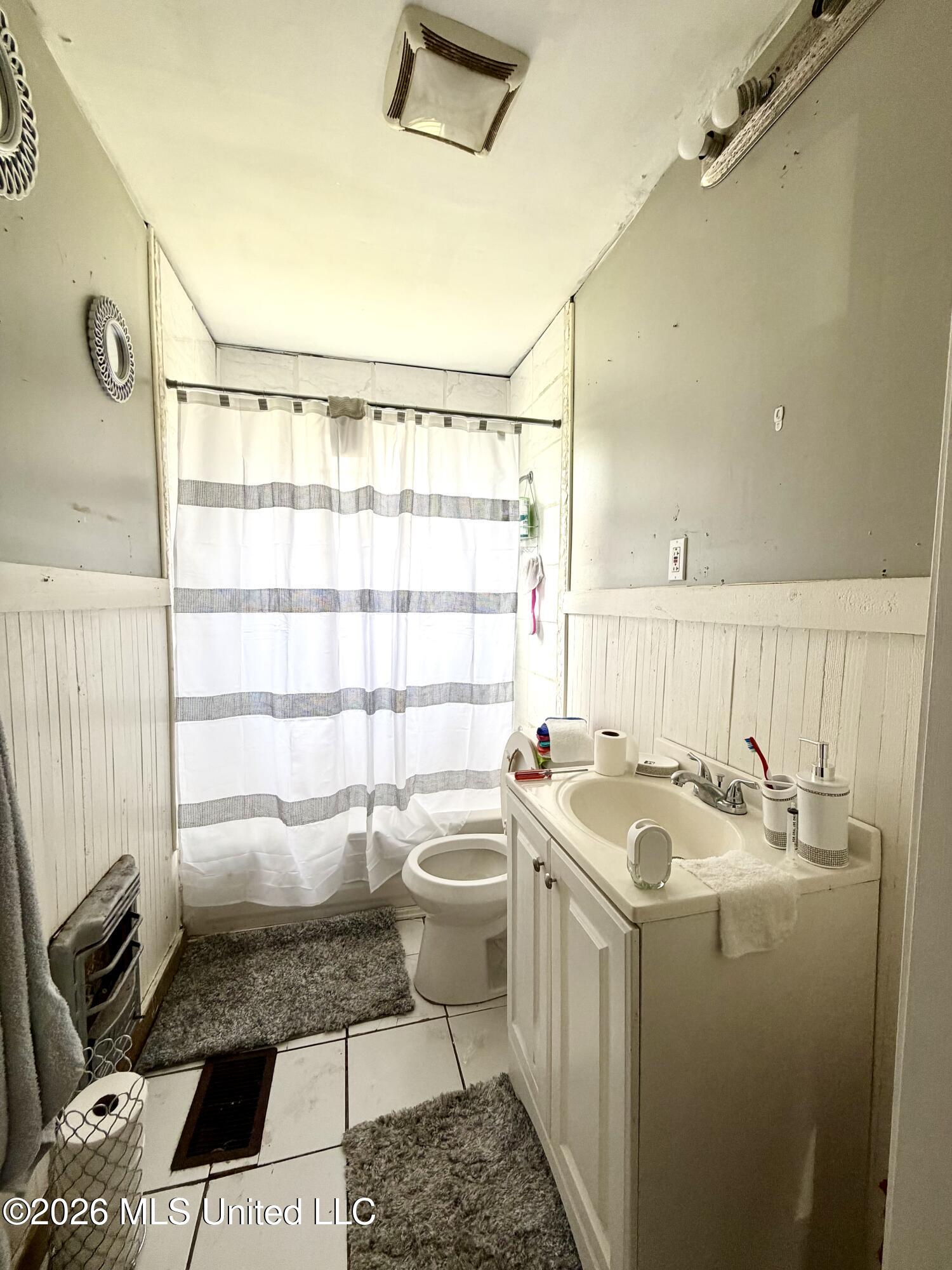 809 Robertson Street Property Photo 25