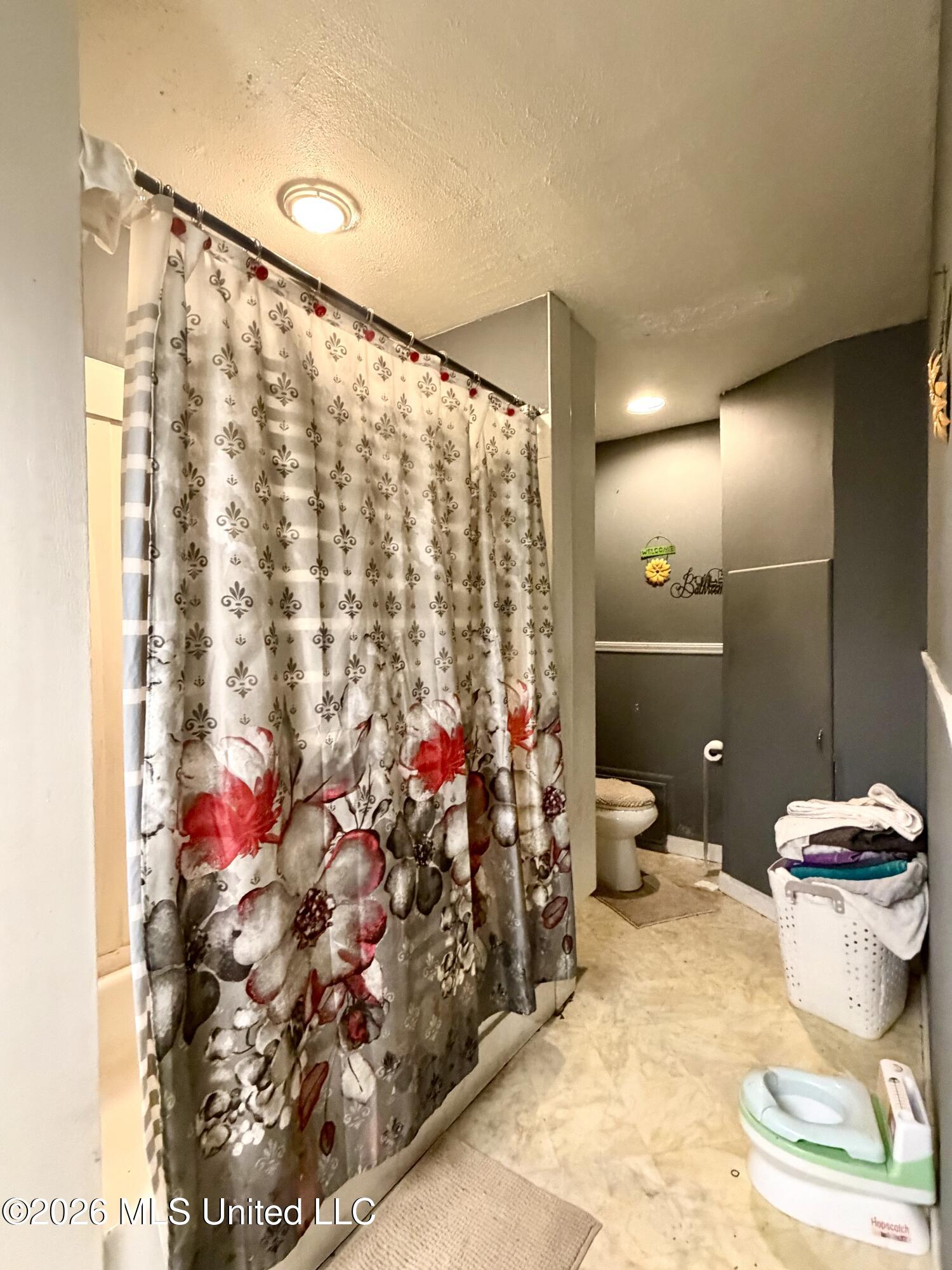 809 Robertson Street Property Photo 33