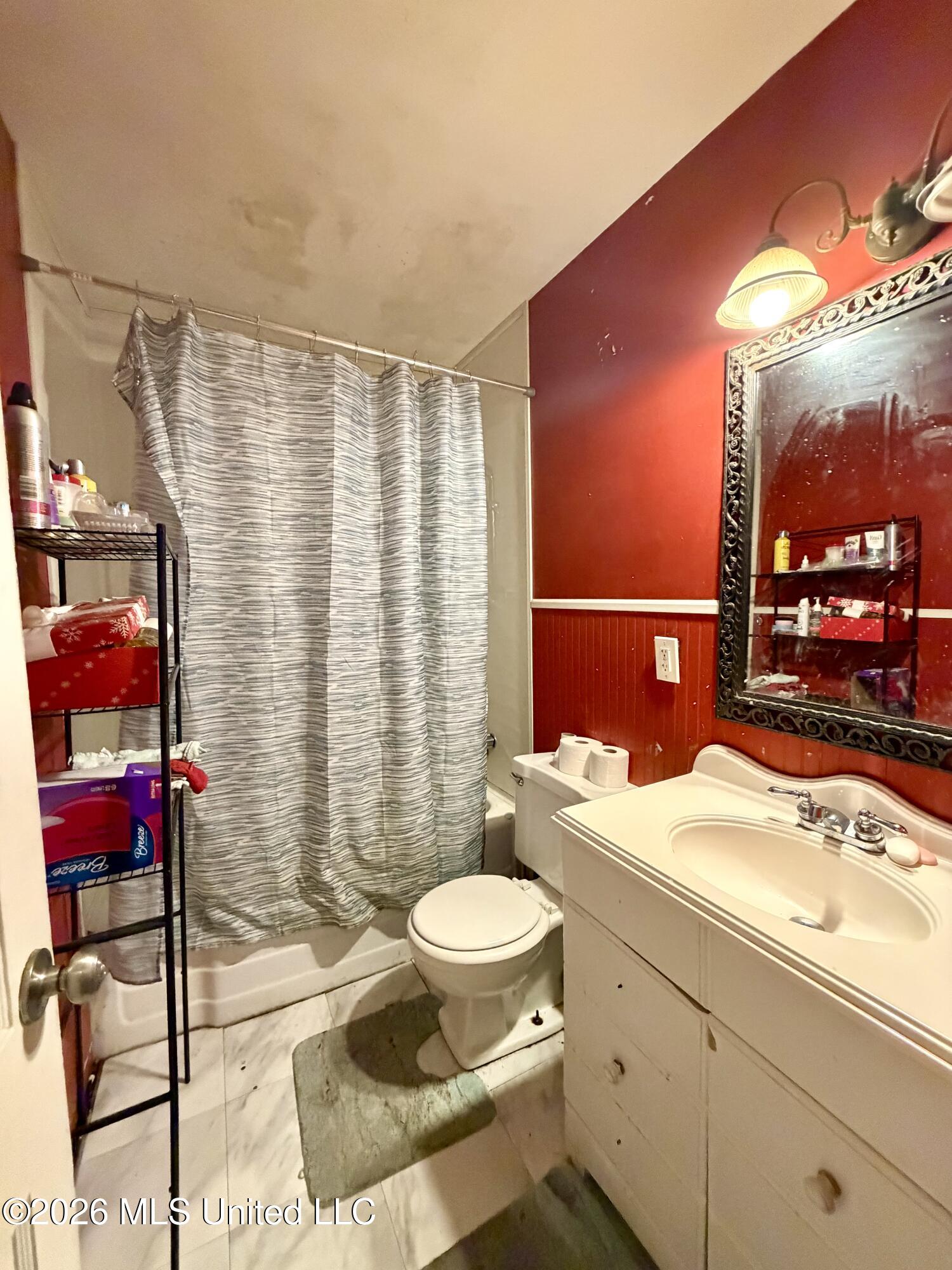 809 Robertson Street Property Photo 35