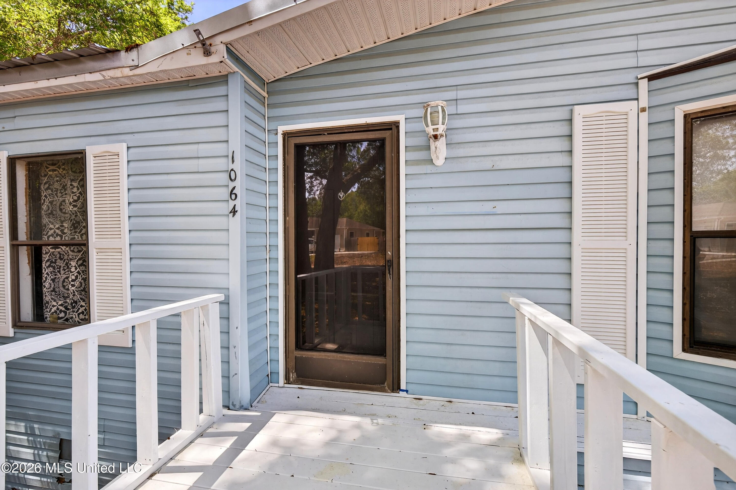 1064 Limu Way Property Photo 3