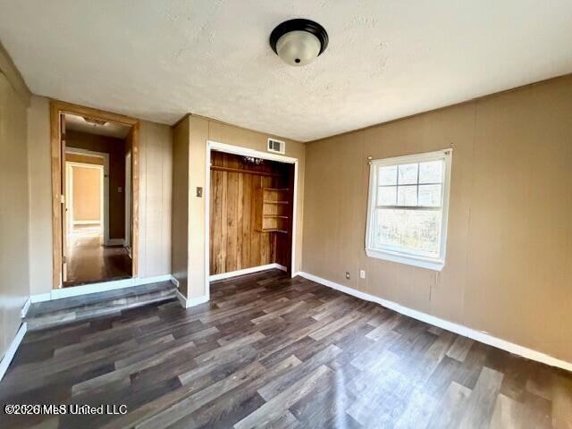 254 Rogers Circle Property Photo 6