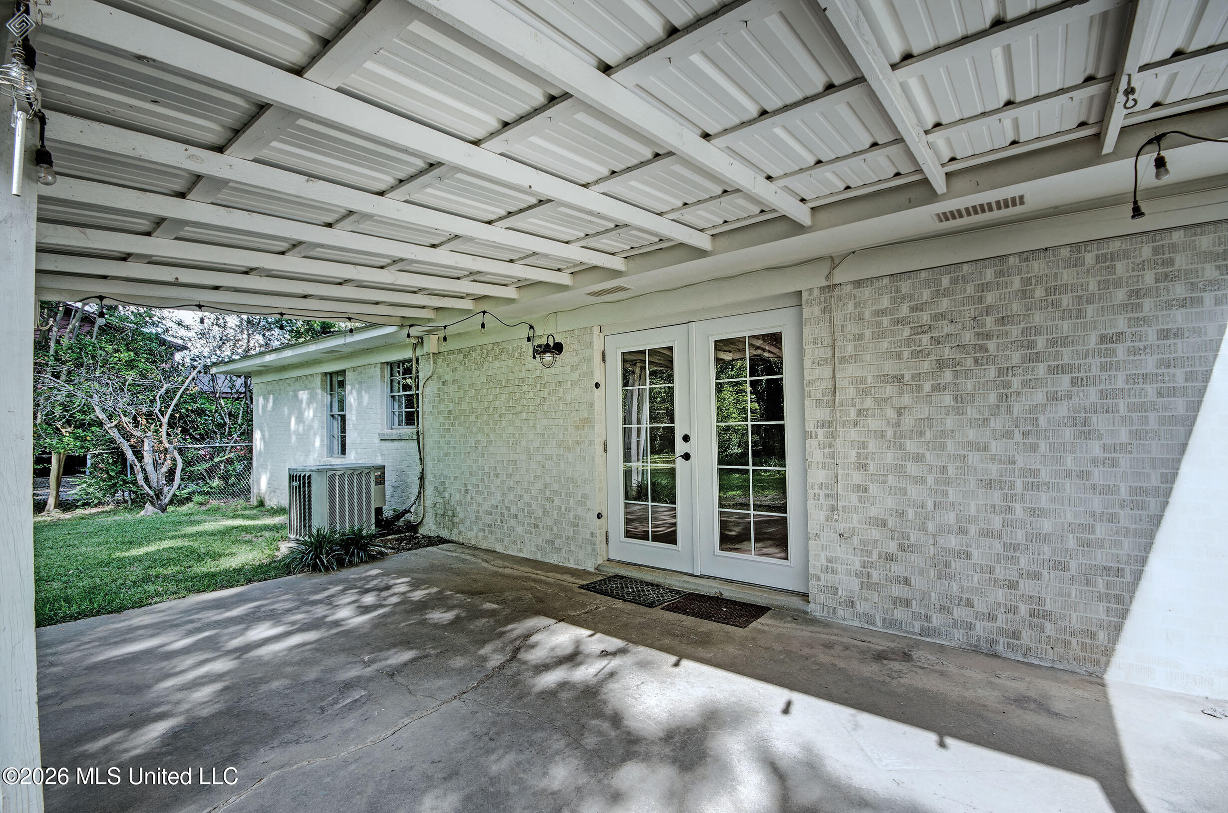 703 Franklin Drive Property Photo 6