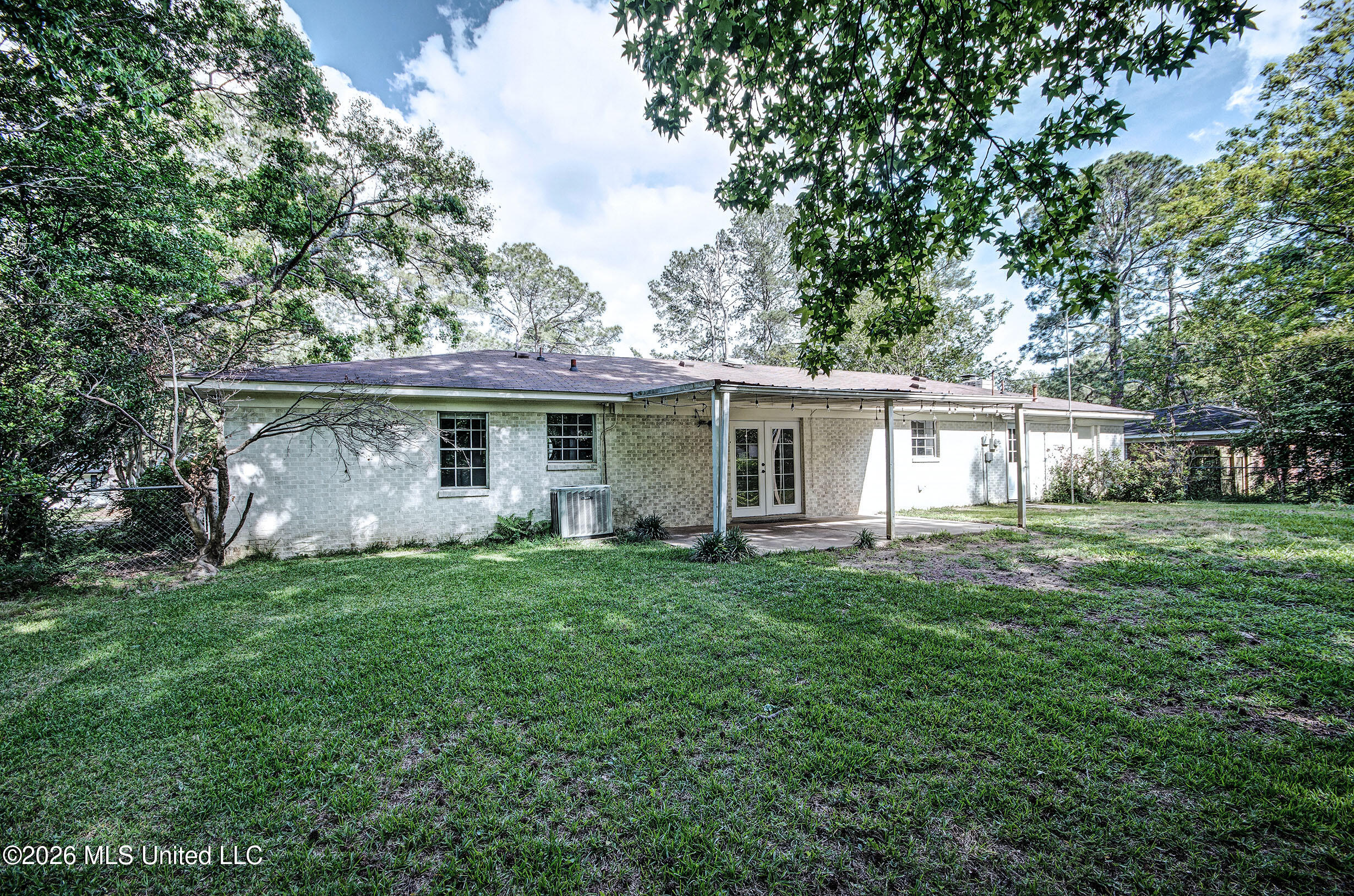 703 Franklin Drive Property Photo 8