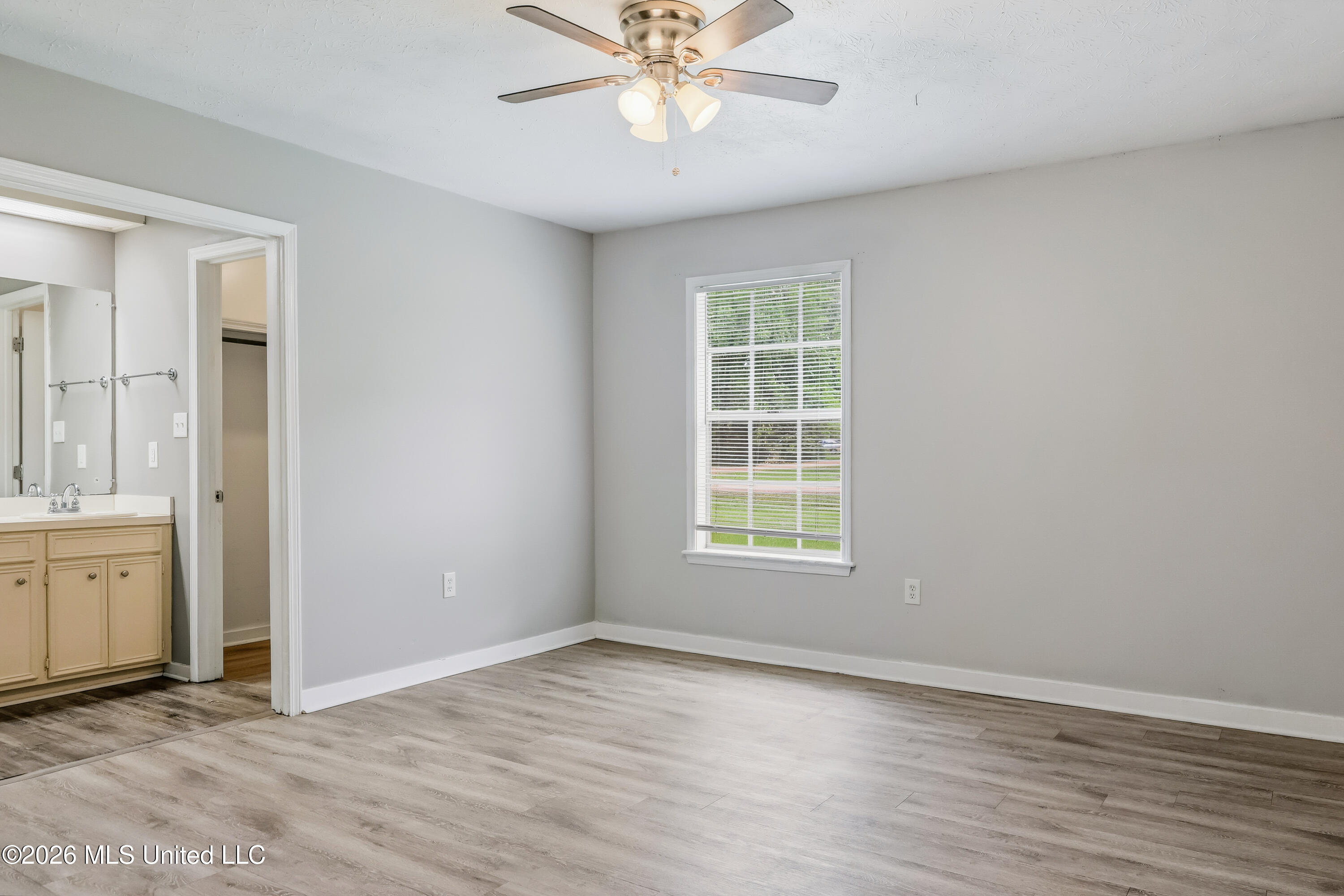 121 Bellegrove Circle Property Photo 22