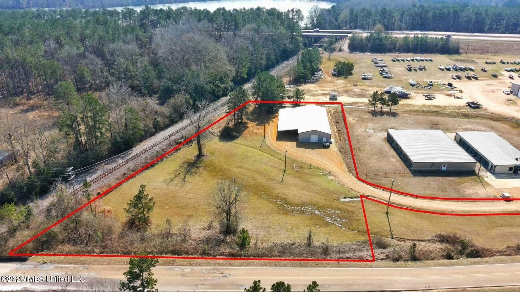 366 Ne Dale Trail Property Photo 2