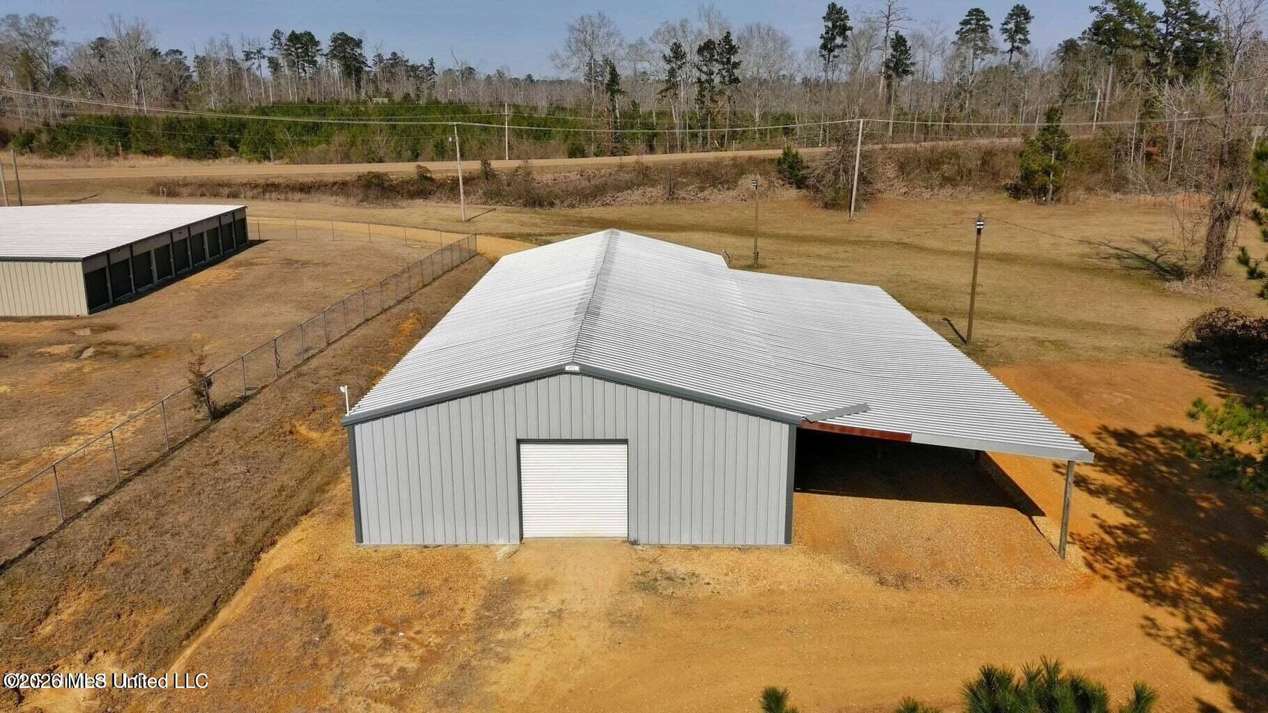 366 Ne Dale Trail Property Photo 5