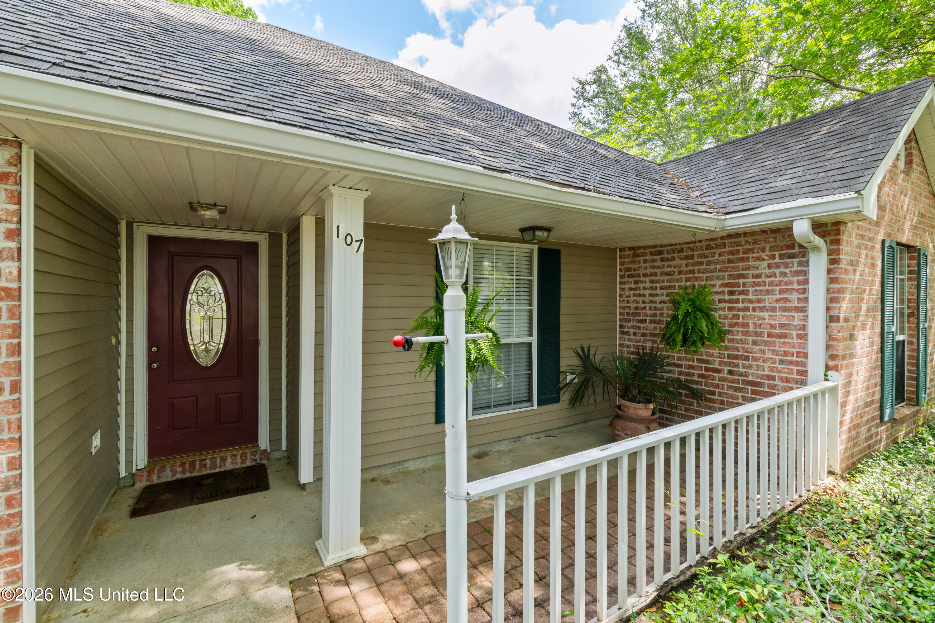 107 Brentwood Drive Property Photo 4