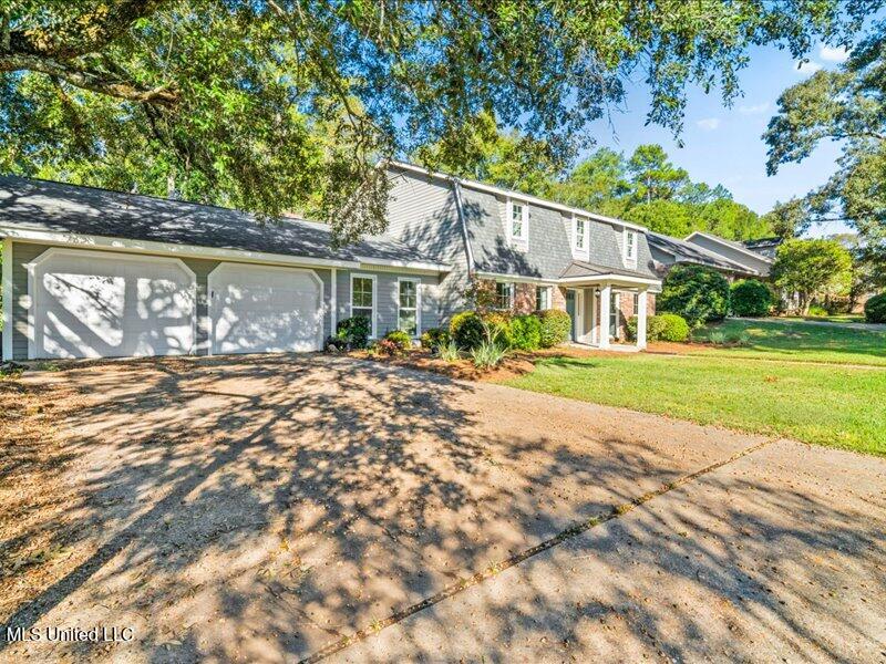 215 Wildwood Trace Property Photo 3