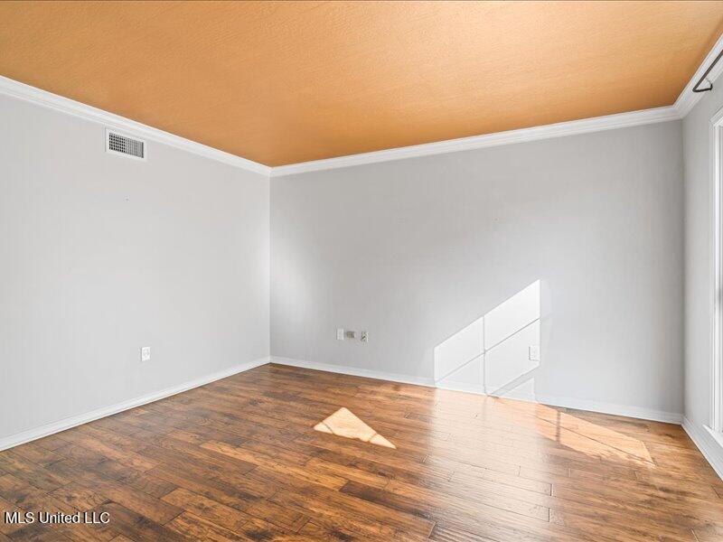 215 Wildwood Trace Property Photo 7