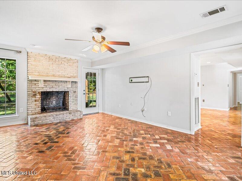 215 Wildwood Trace Property Photo 14