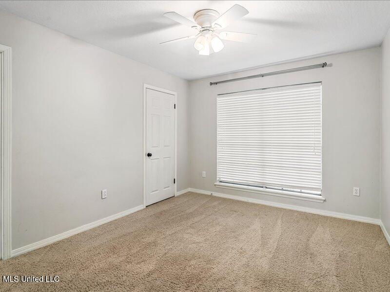 215 Wildwood Trace Property Photo 26