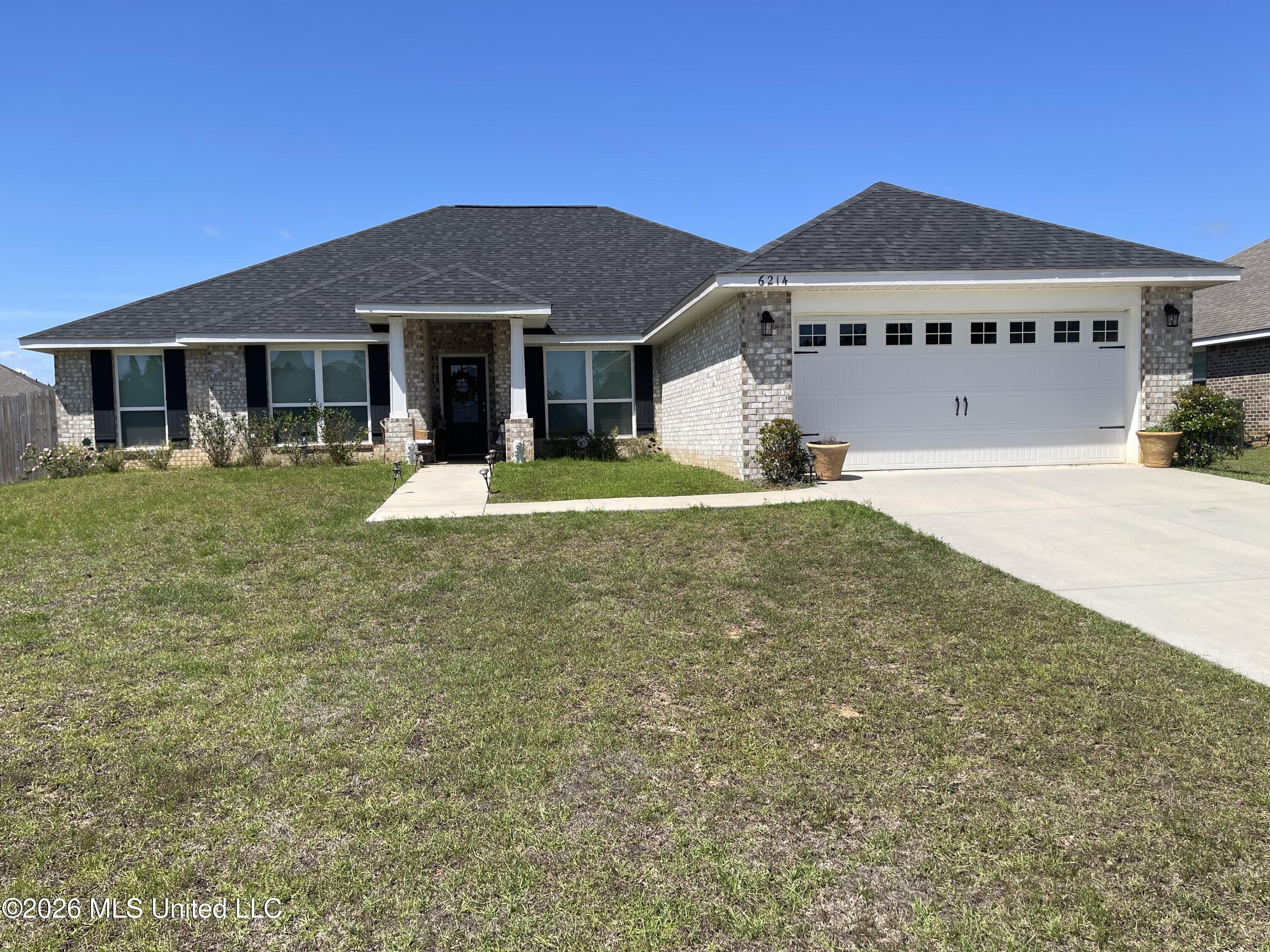 6214 Saphire Lane Property Photo 1
