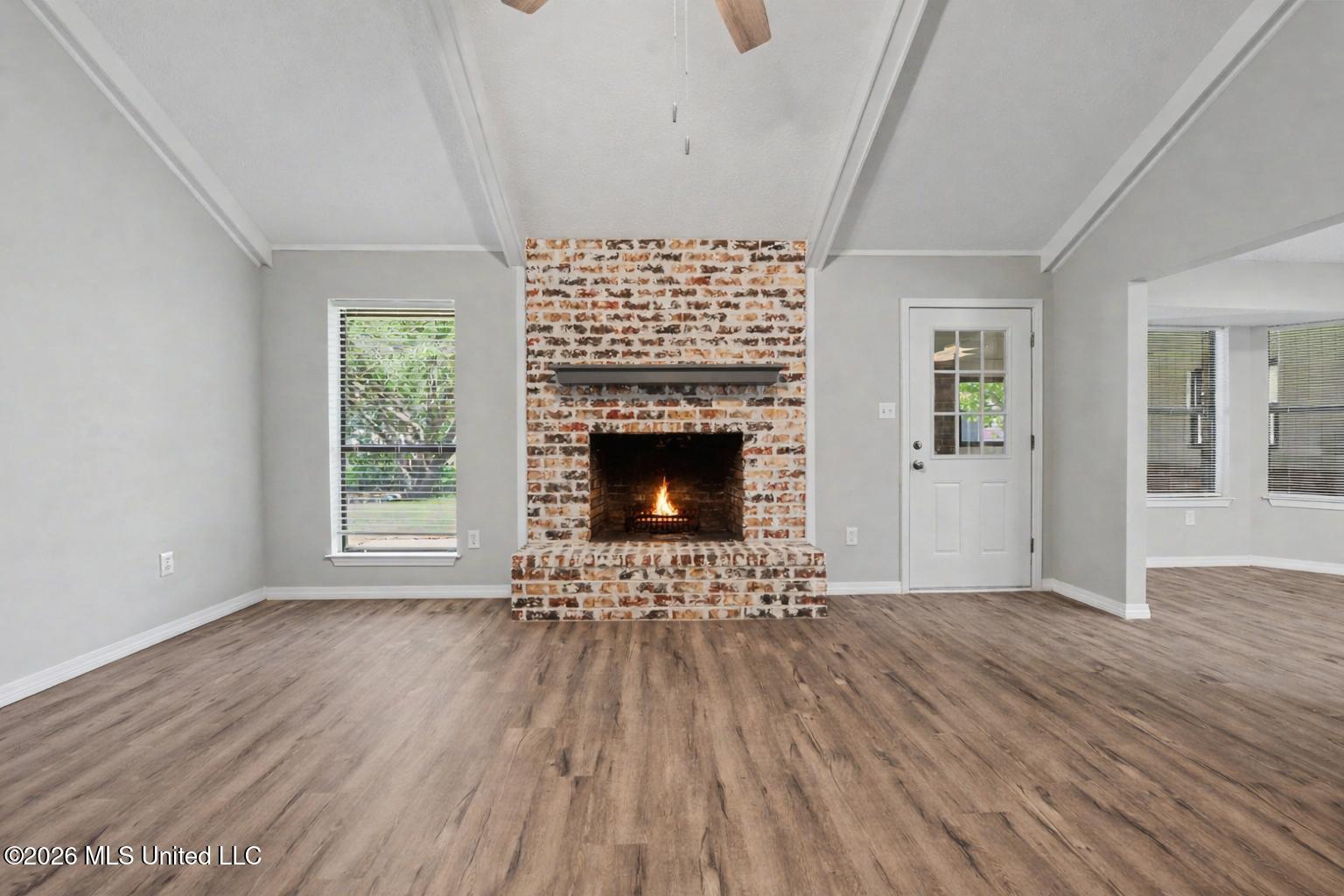 15244 Ginger Cove Property Photo 3