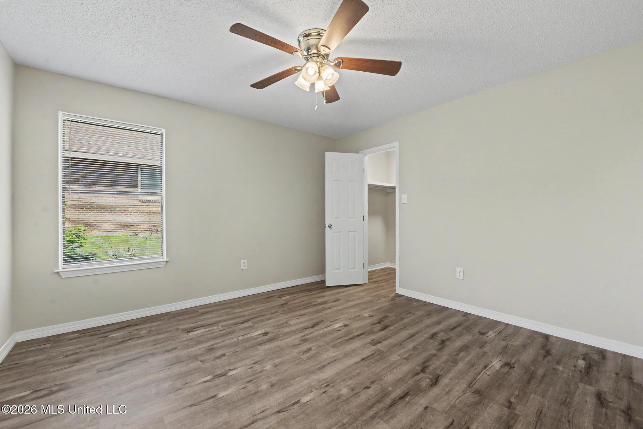 15244 Ginger Cove Property Photo 13