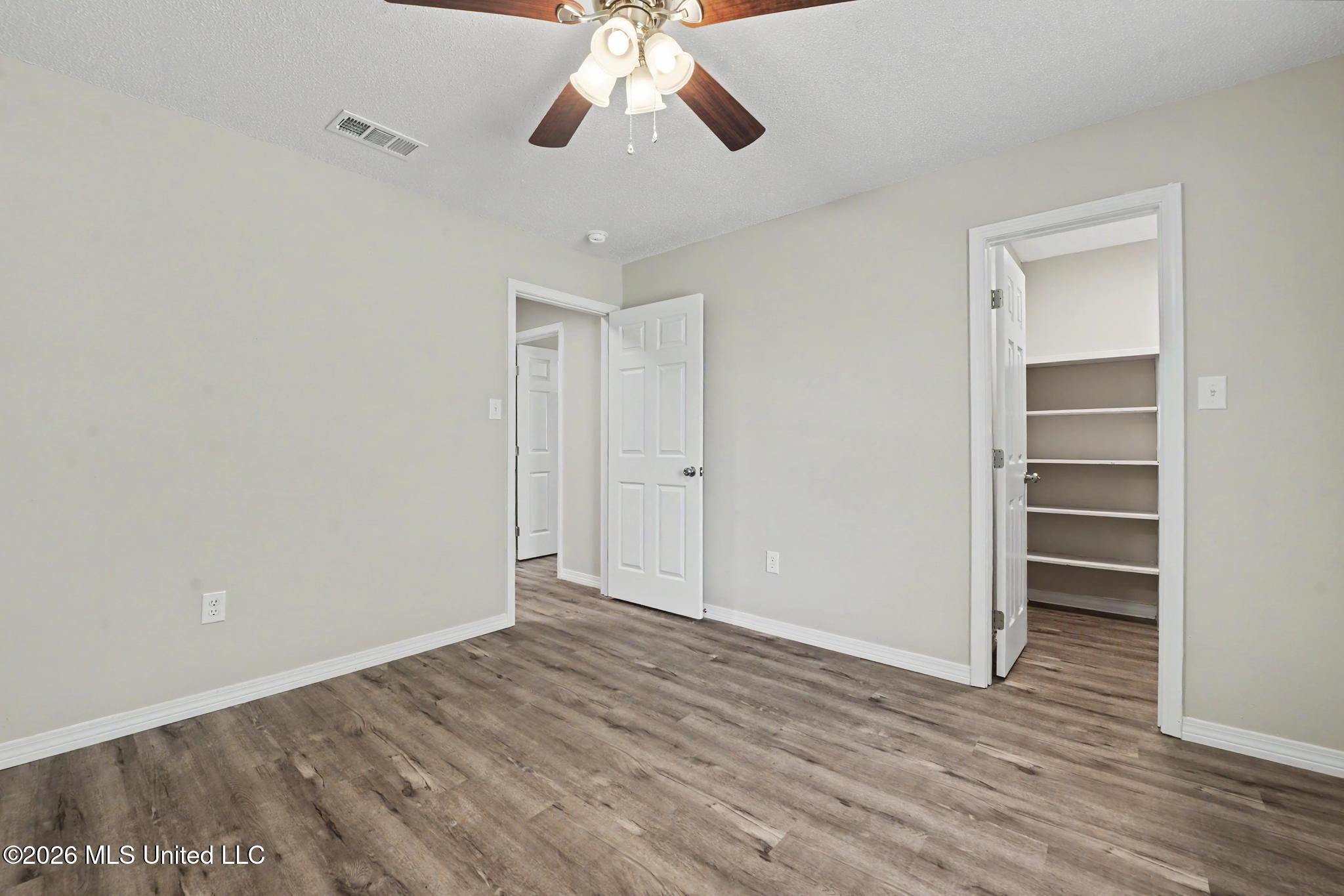 15244 Ginger Cove Property Photo 16