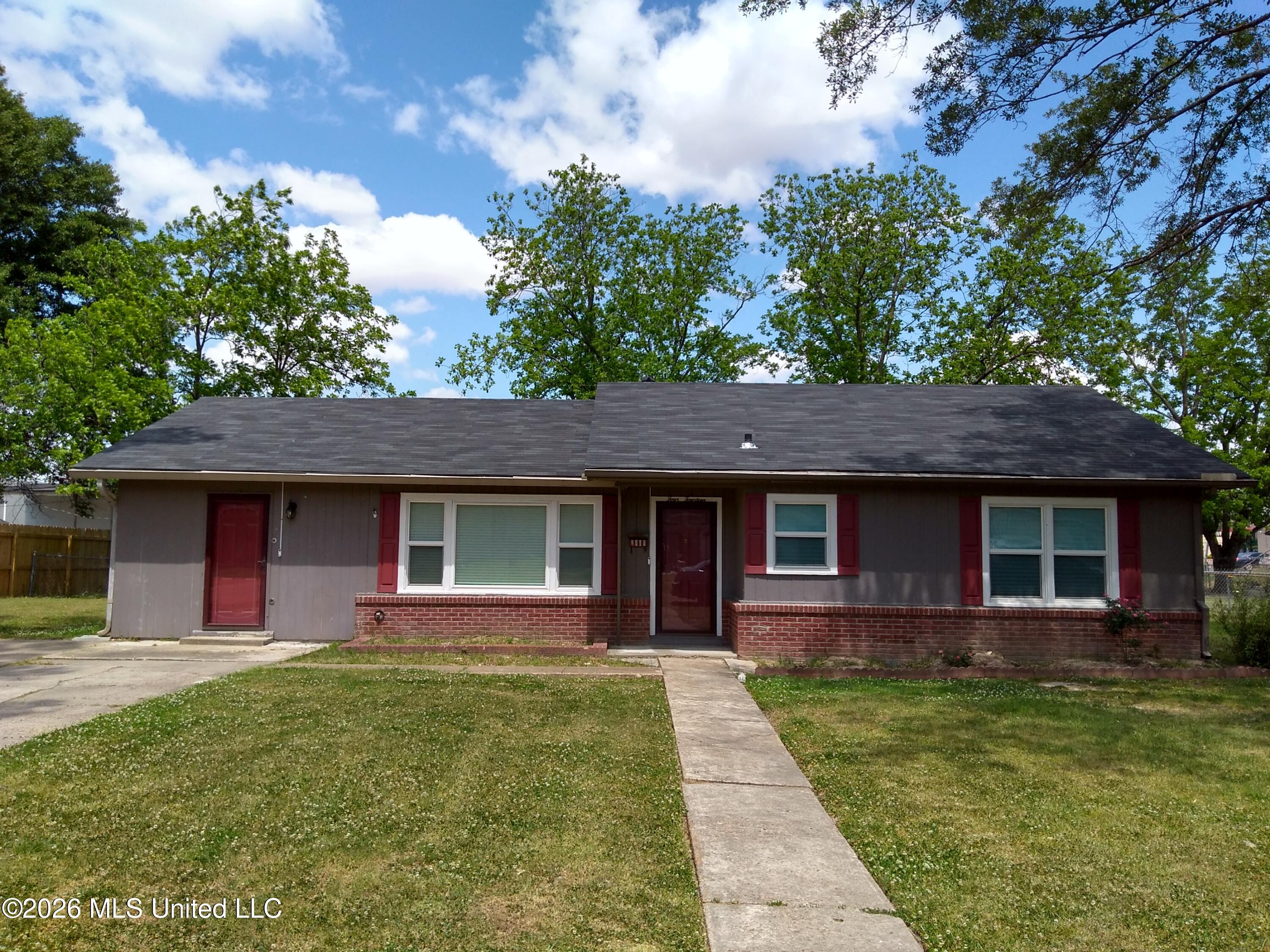 414 Highland Drive Property Photo 1