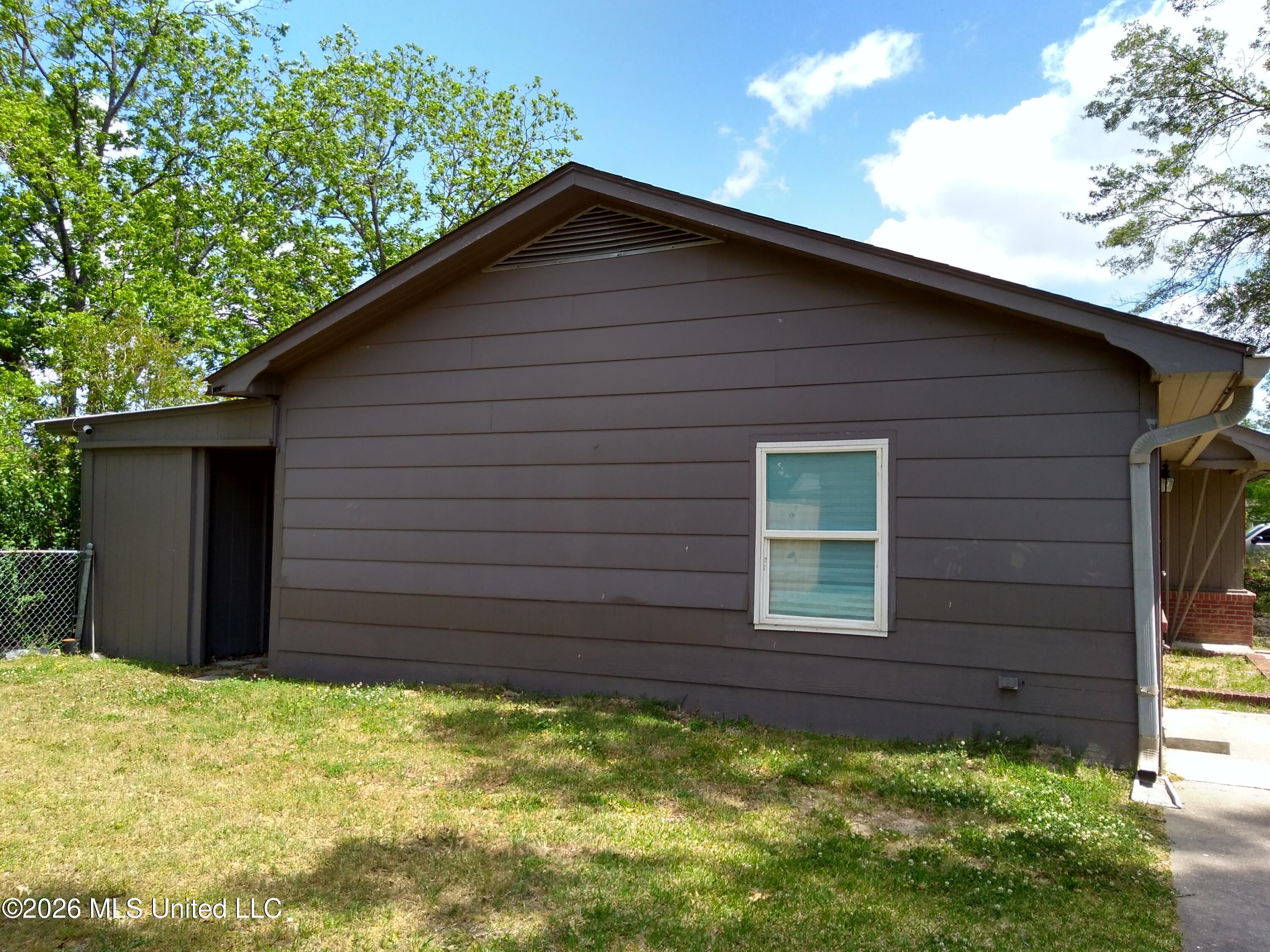 414 Highland Drive Property Photo 4