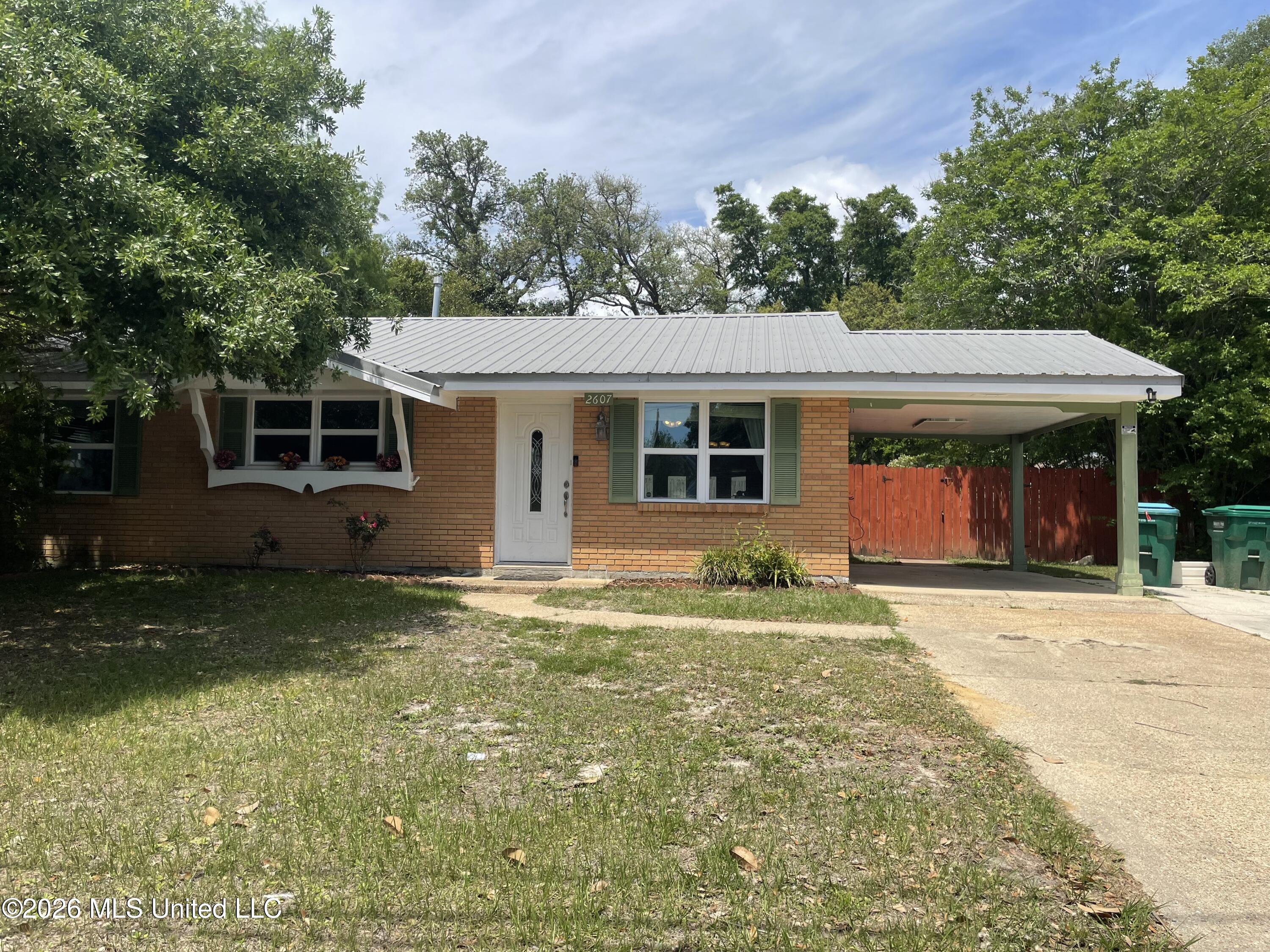 2607 Demaret Drive Property Photo 1