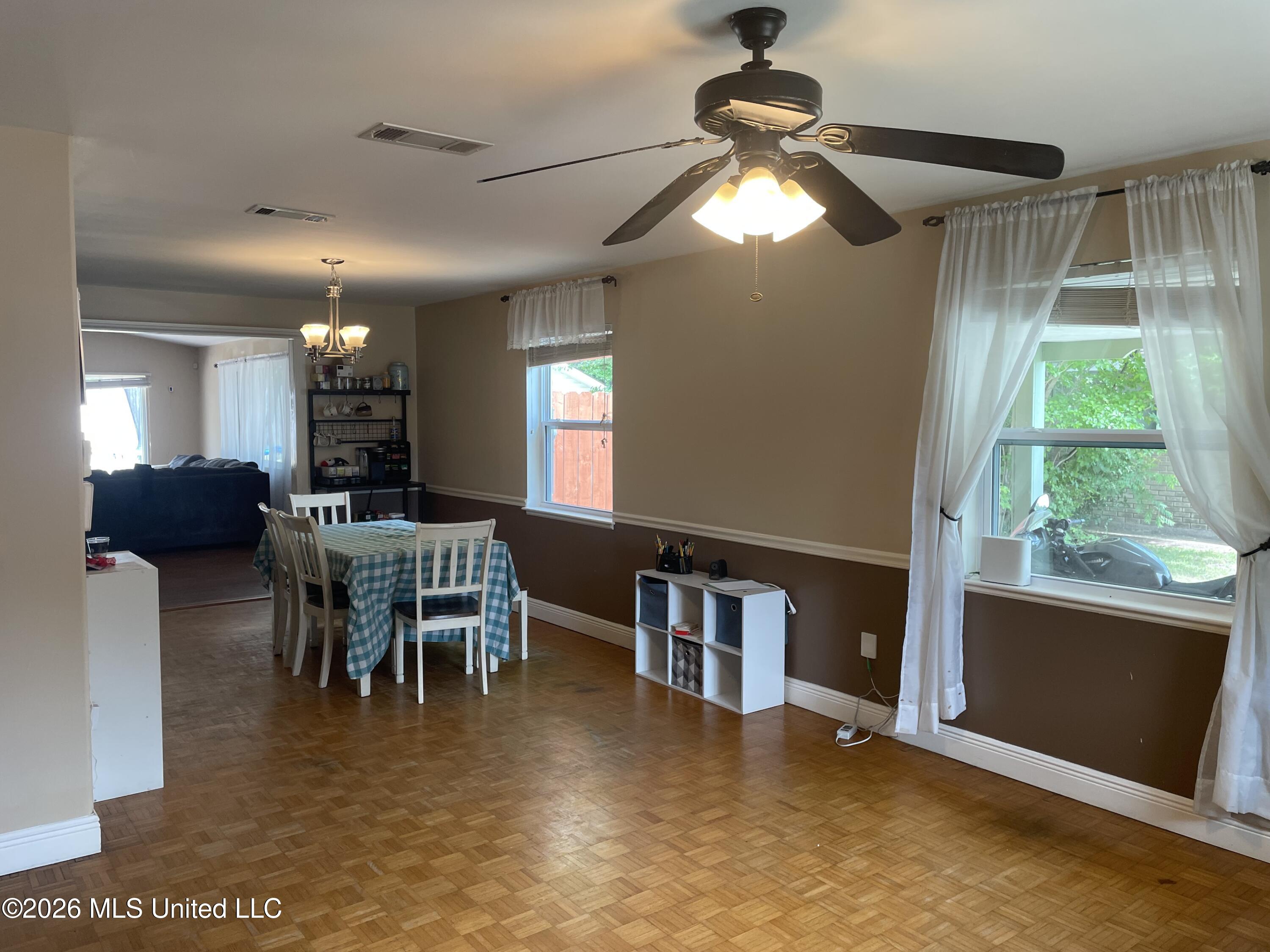 2607 Demaret Drive Property Photo 2