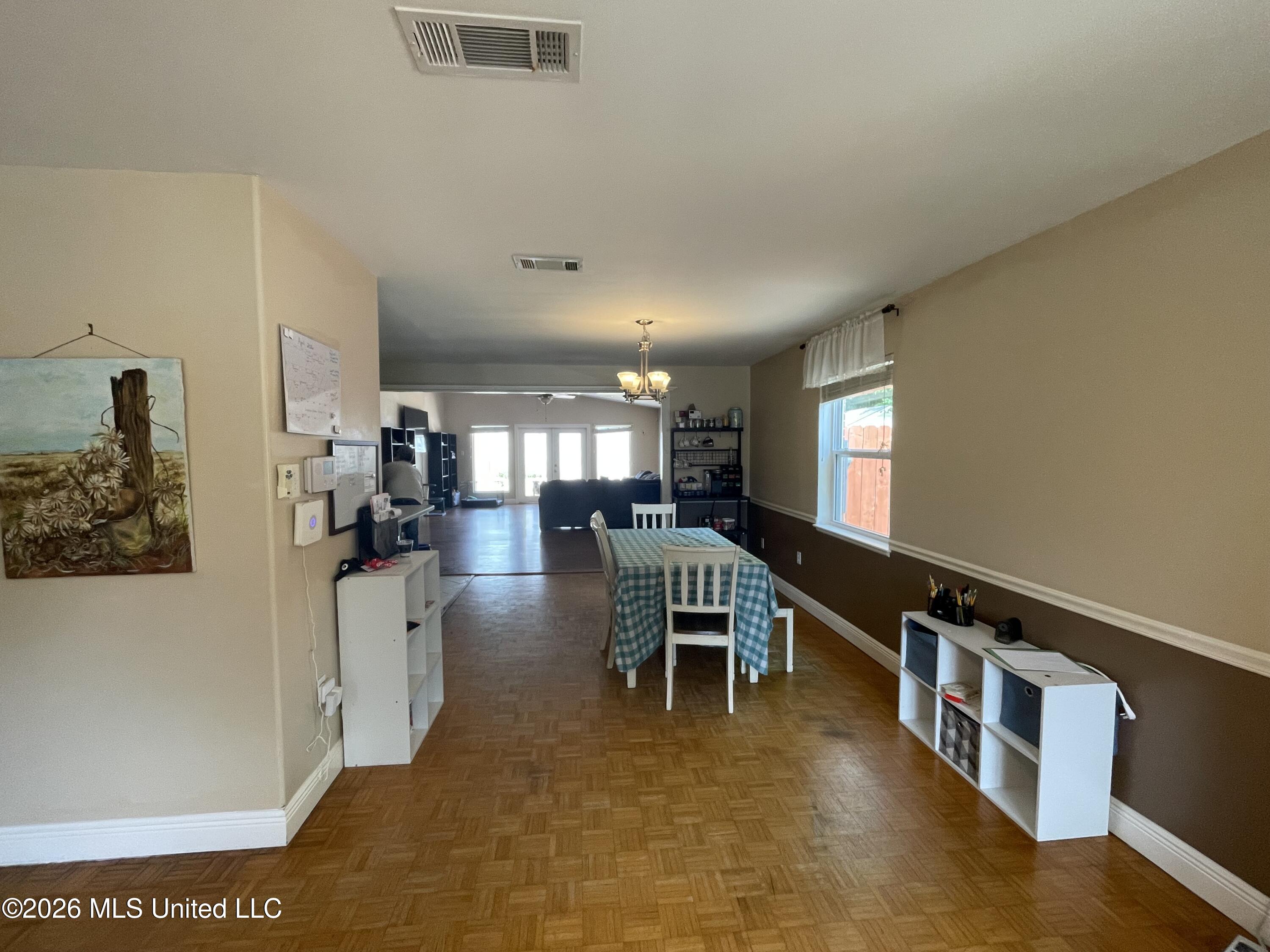 2607 Demaret Drive Property Photo 4
