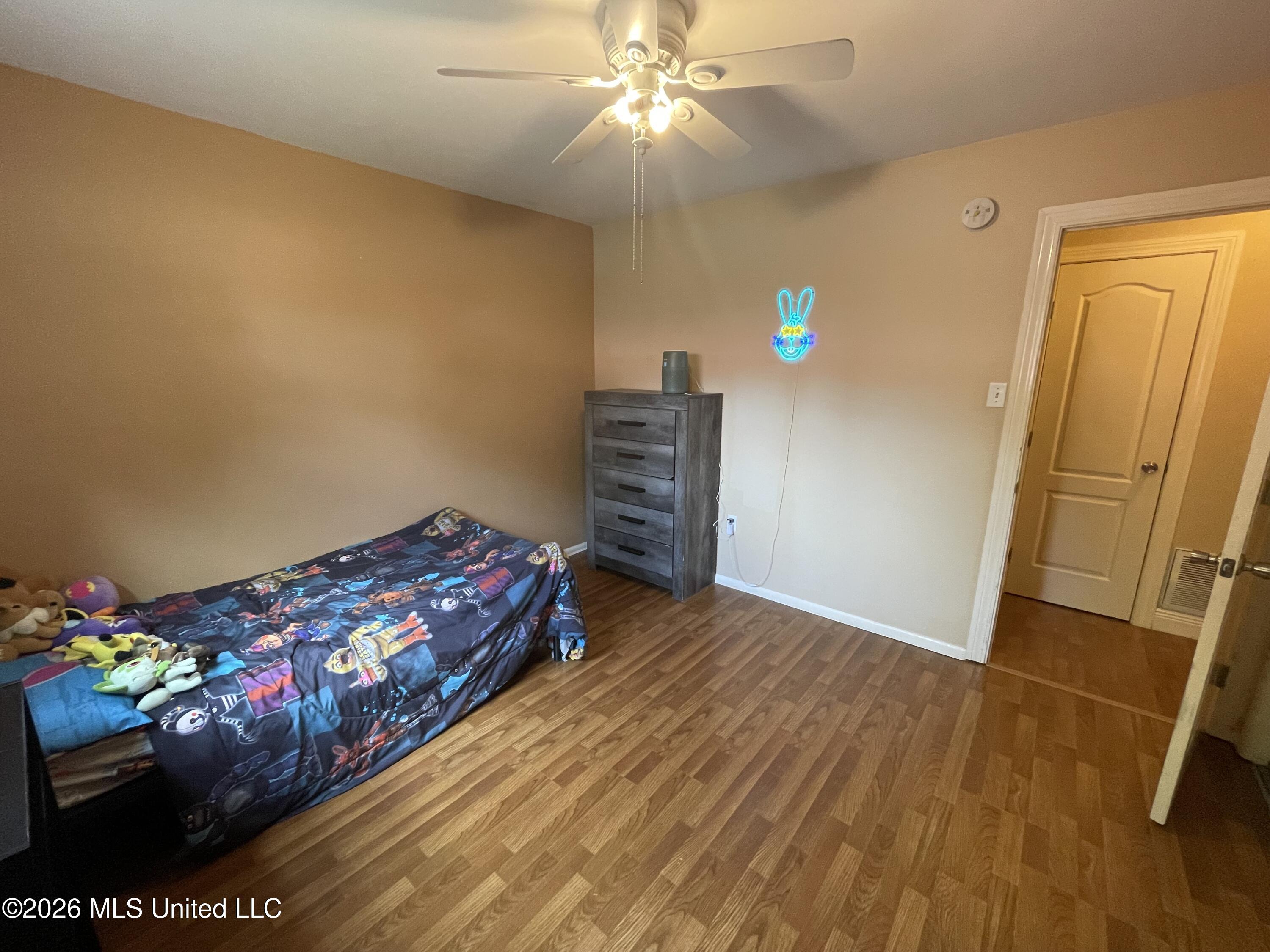 2607 Demaret Drive Property Photo 15