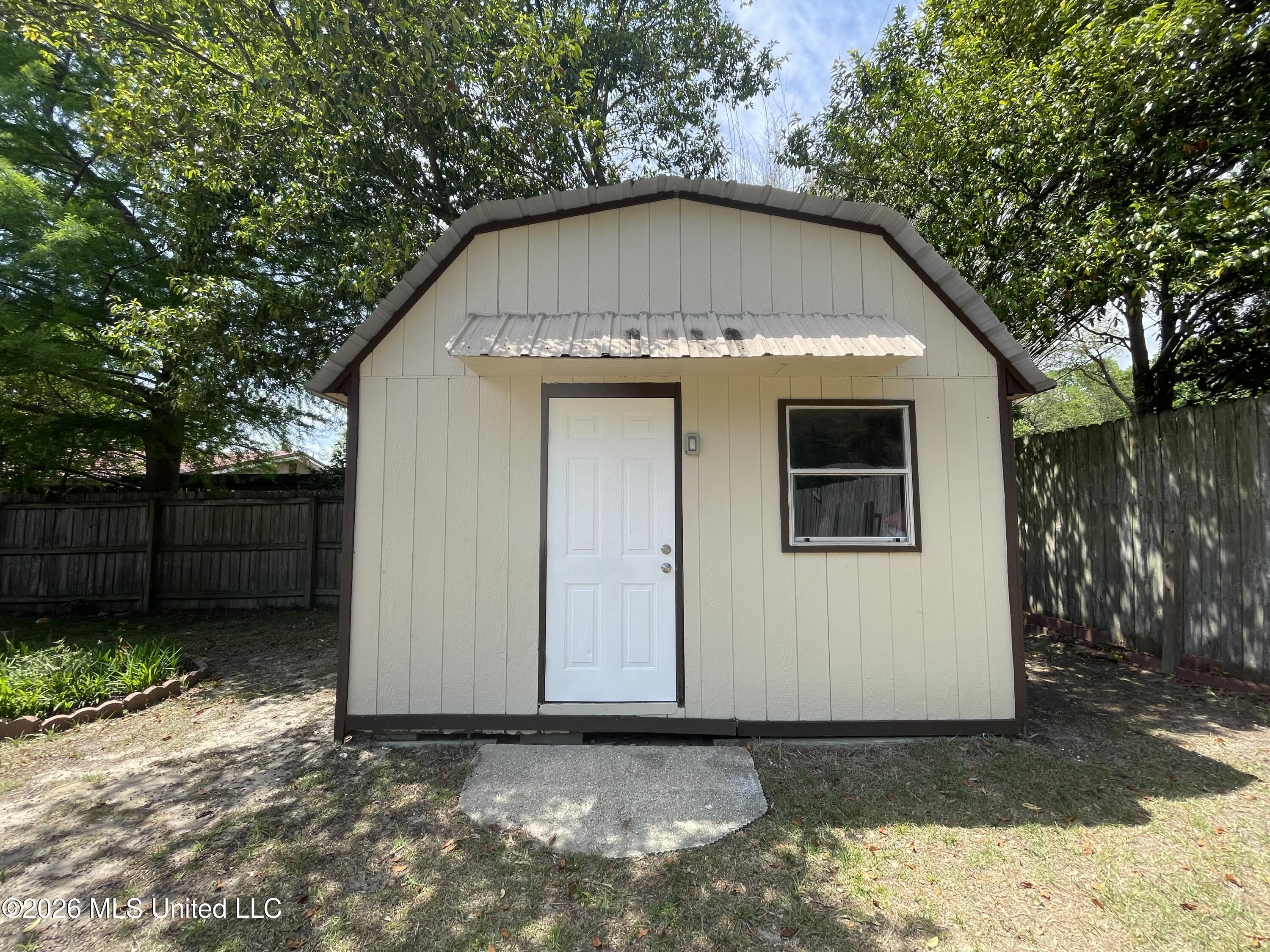 2607 Demaret Drive Property Photo 22