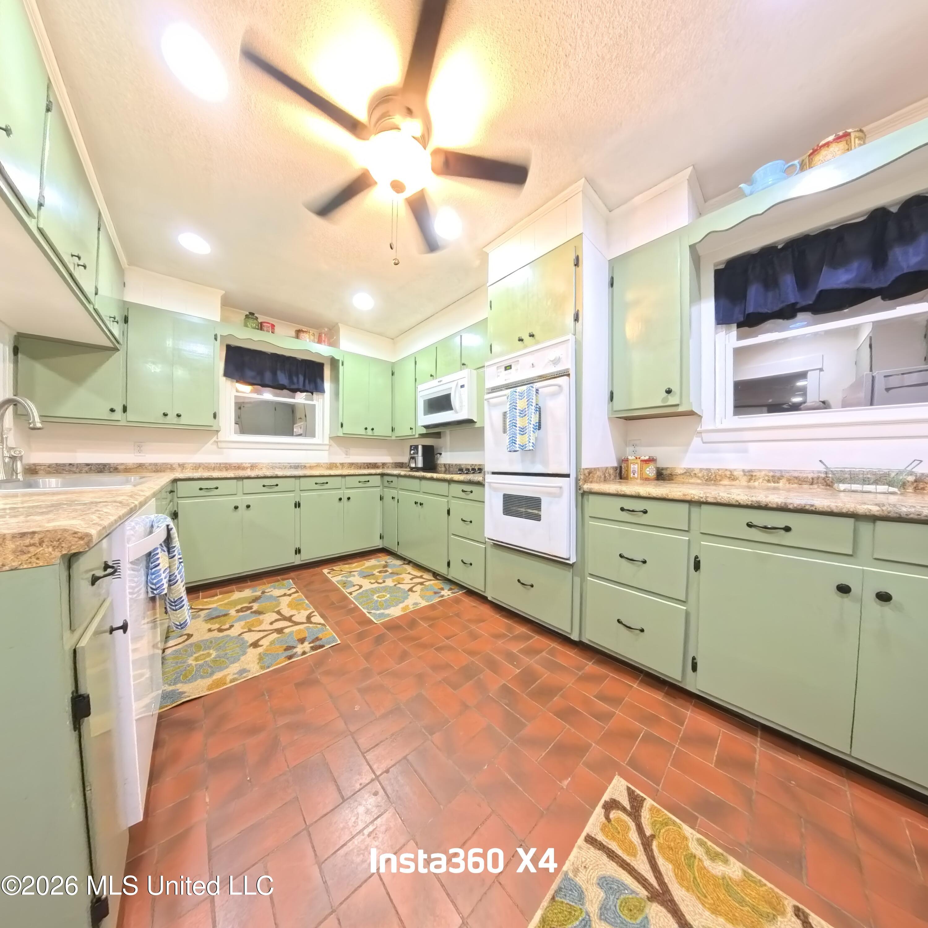 178 Williams Lane Property Photo 10