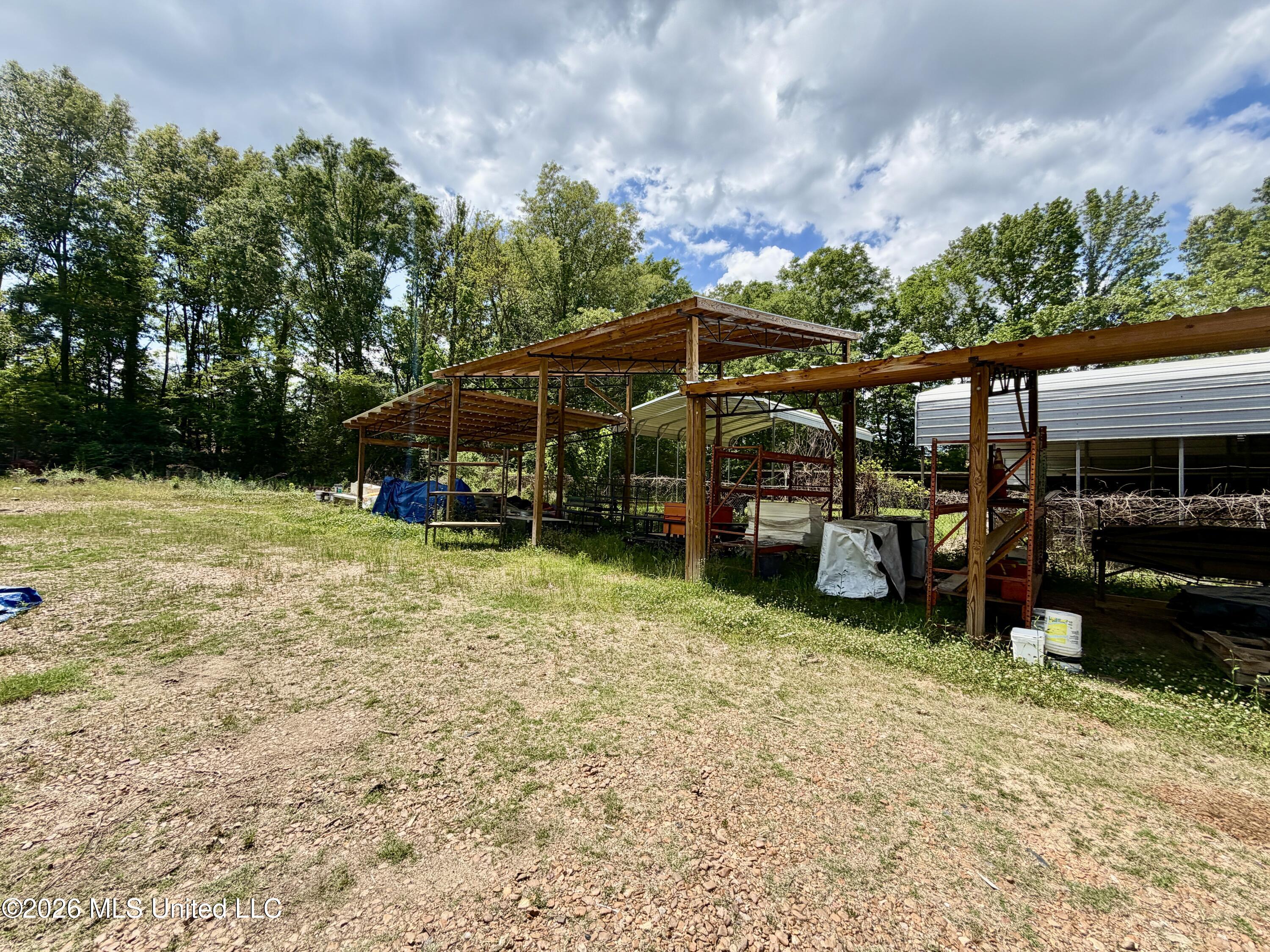 8071 N Mcraven Road Property Photo 13