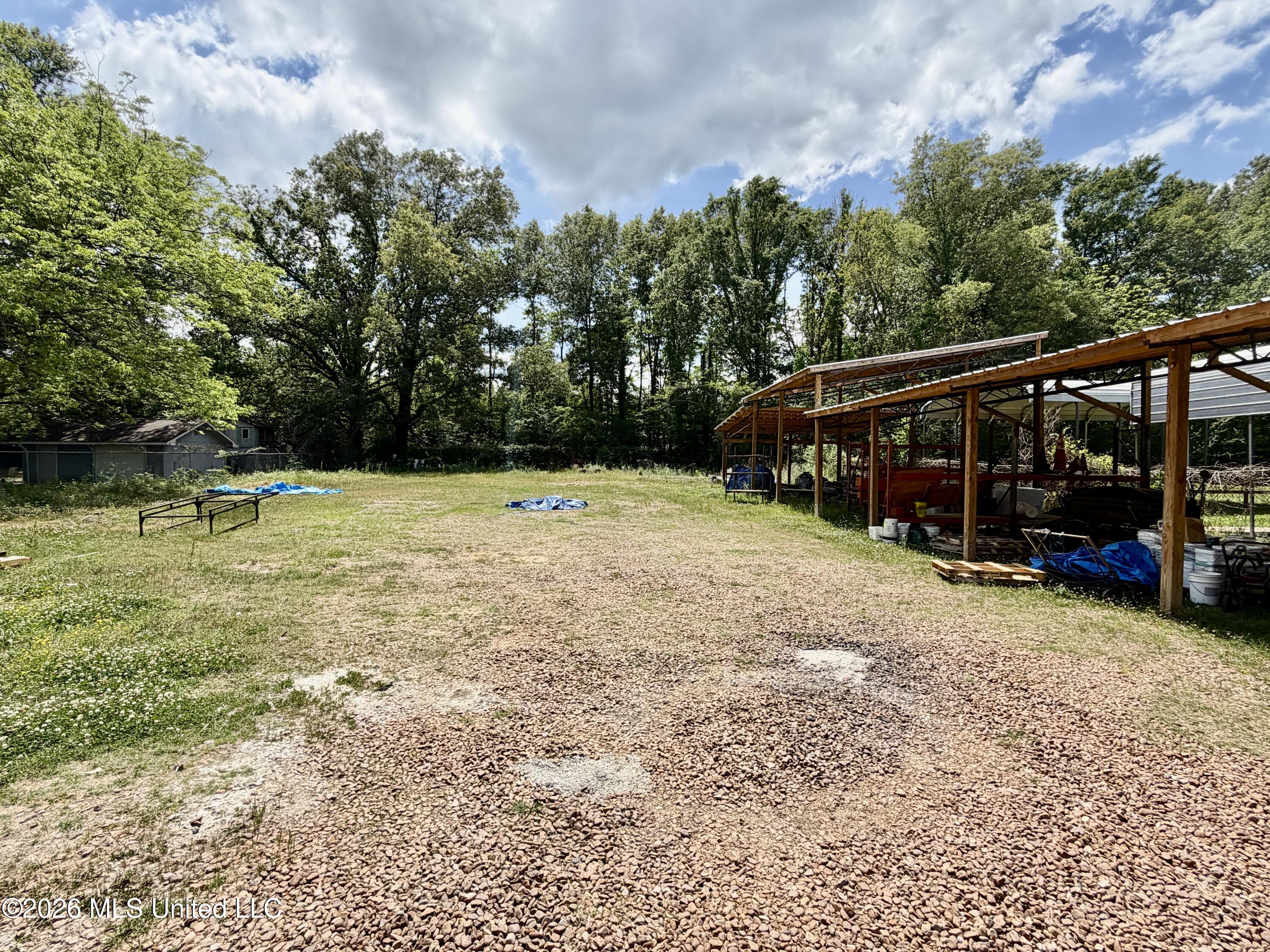 8071 N Mcraven Road Property Photo 14