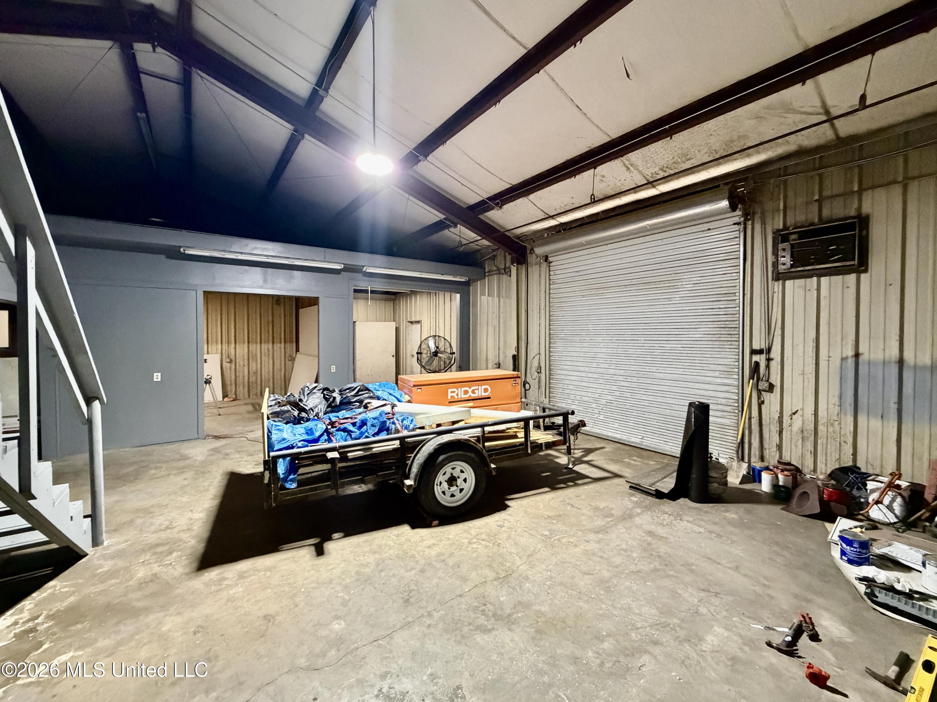 8071 N Mcraven Road Property Photo 30