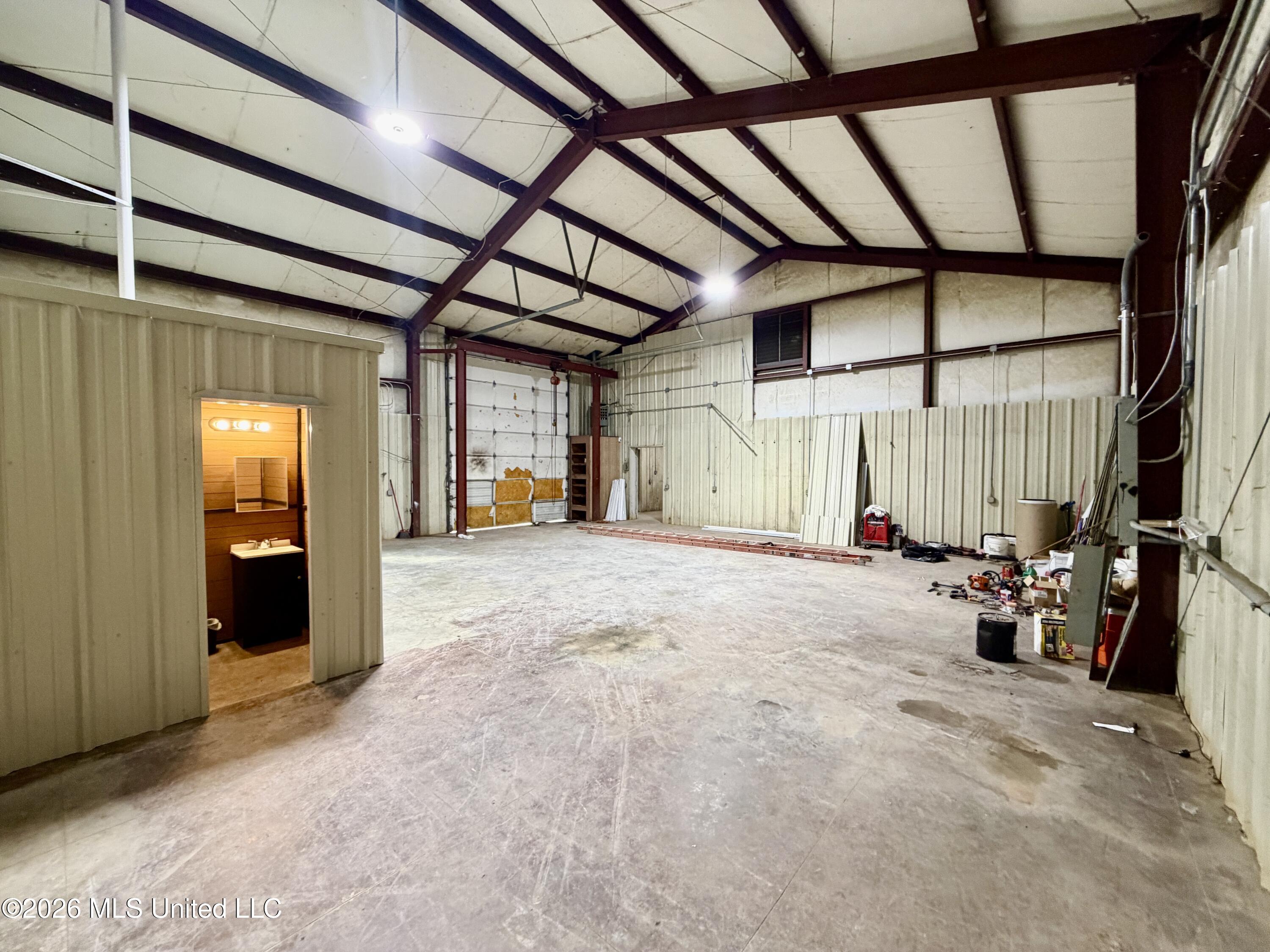 8071 N Mcraven Road Property Photo 35