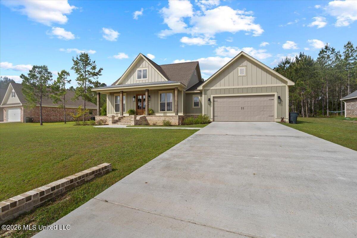 29 Pipestone Property Photo 3