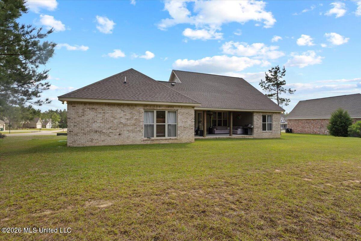 29 Pipestone Property Photo 37