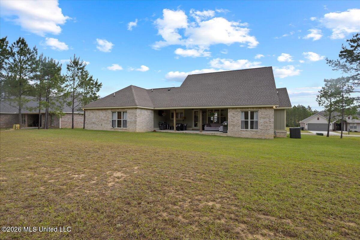 29 Pipestone Property Photo 38