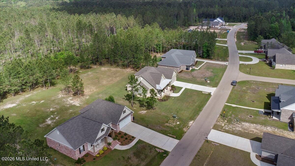 29 Pipestone Property Photo 42