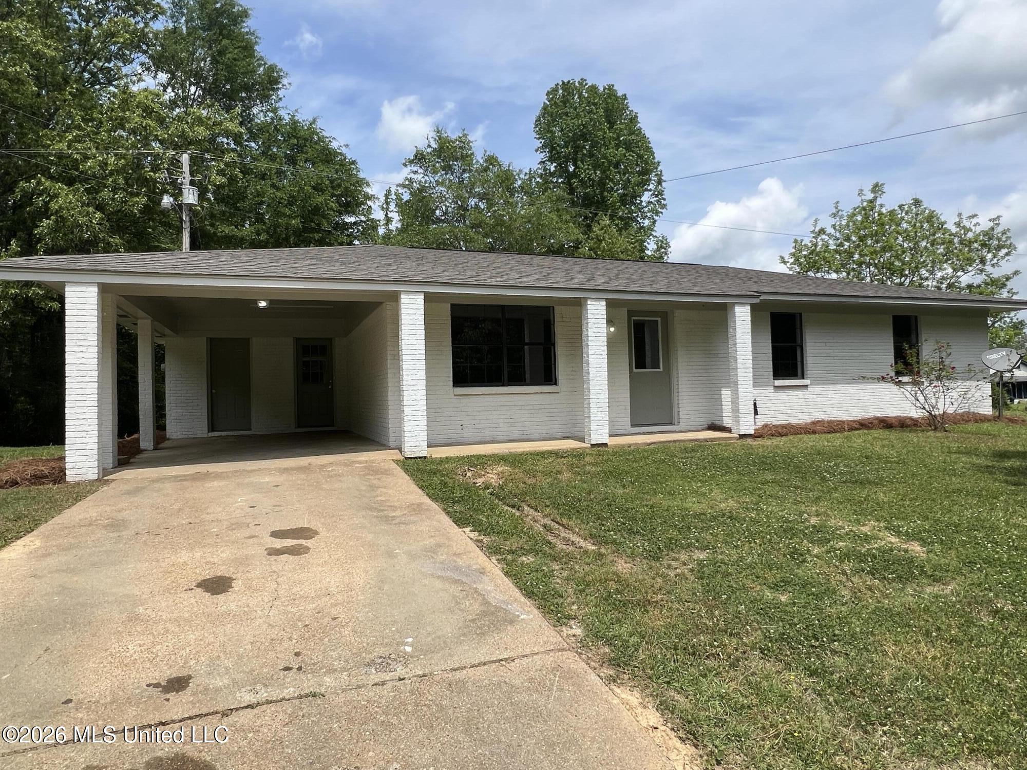 1846 Loring Road Property Photo 2