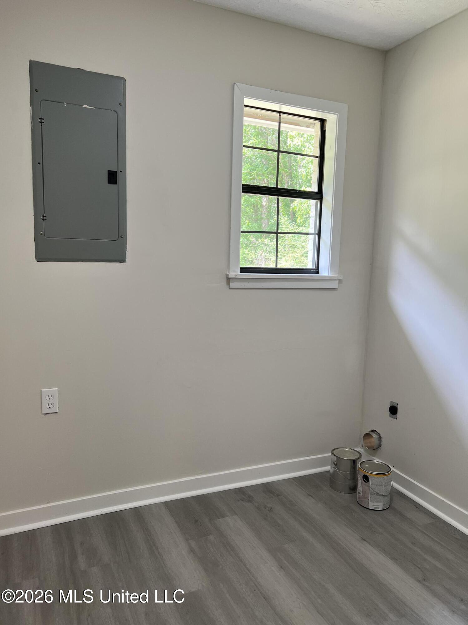 1846 Loring Road Property Photo 9