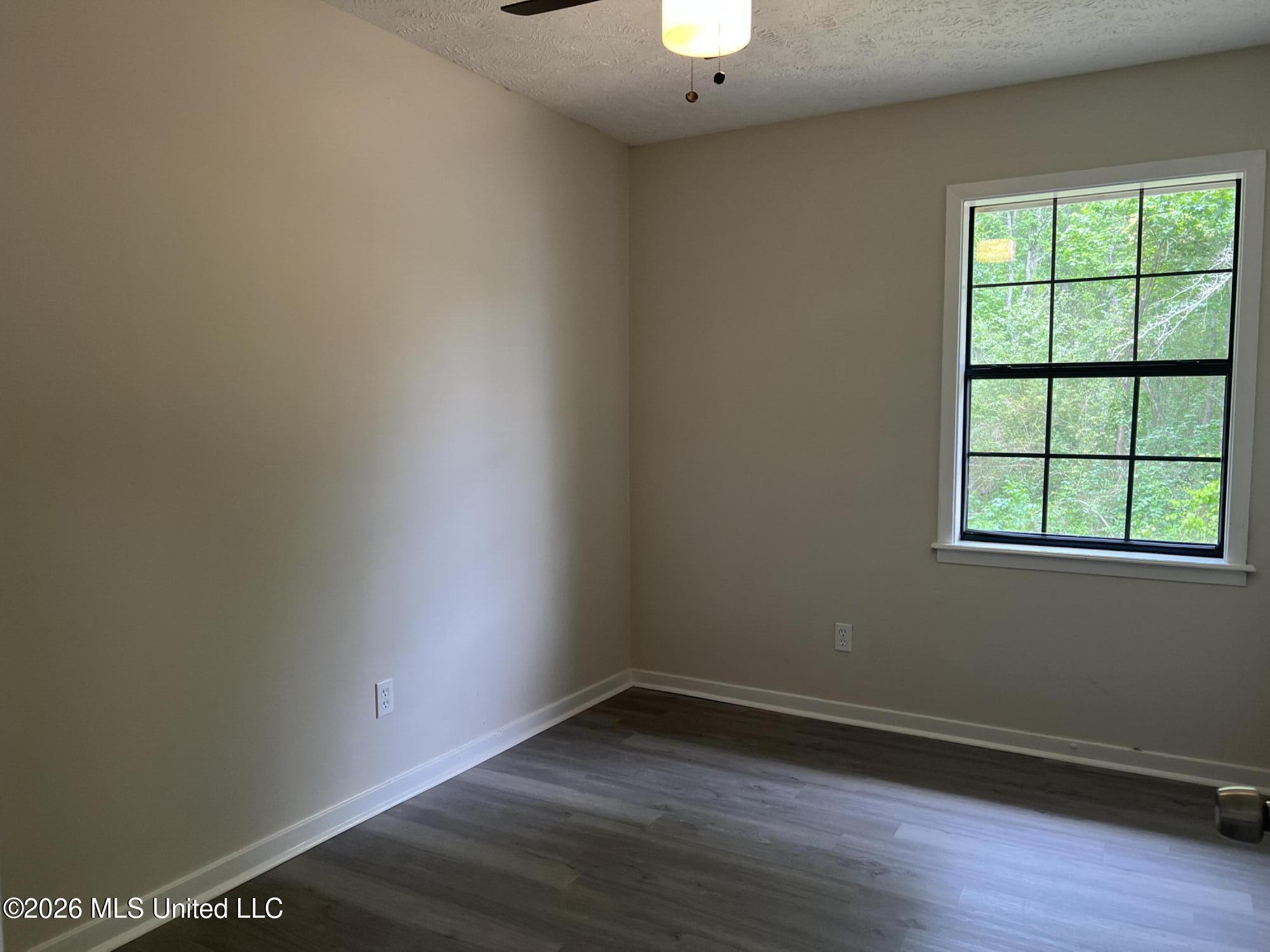 1846 Loring Road Property Photo 12
