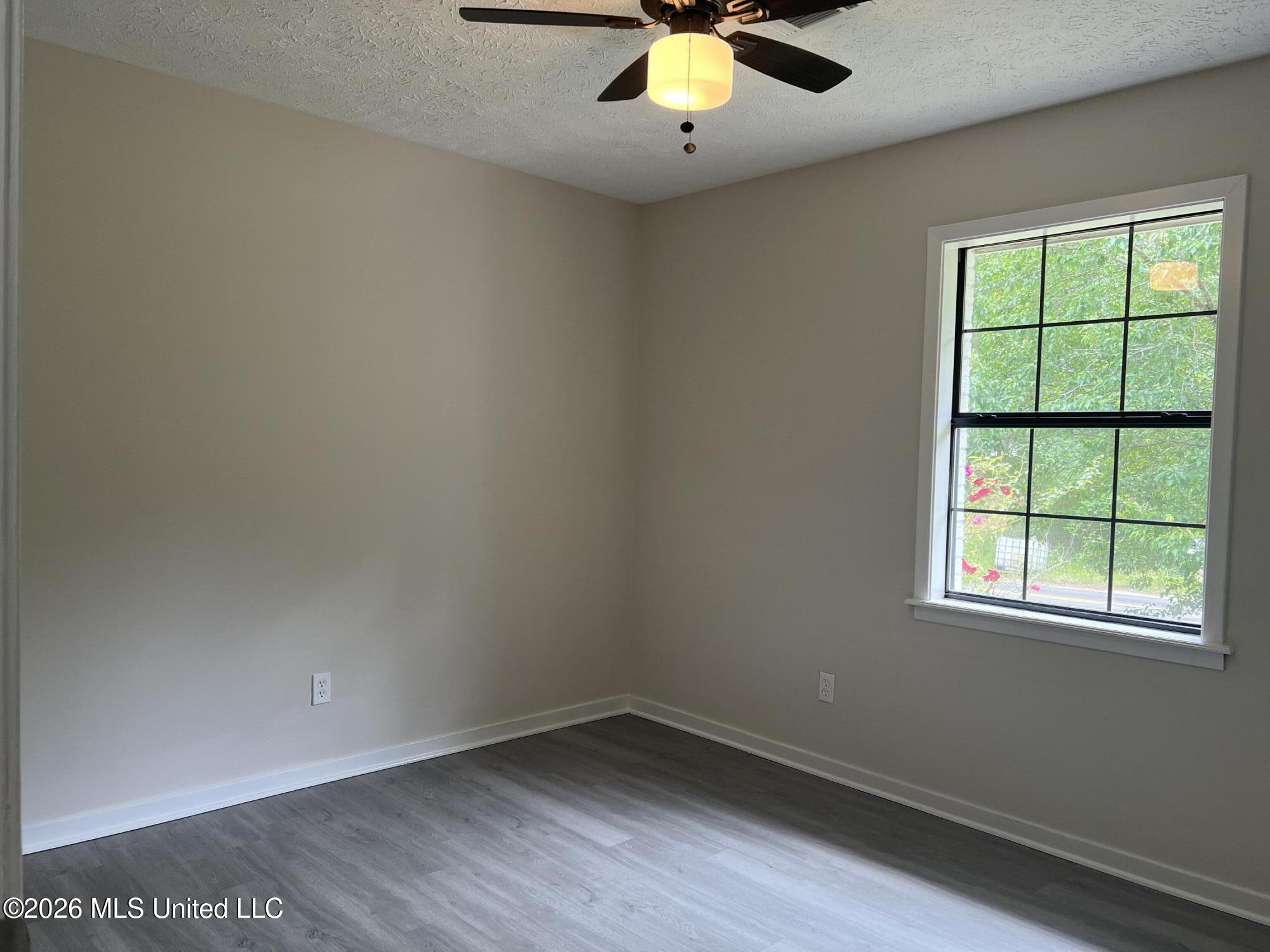 1846 Loring Road Property Photo 14