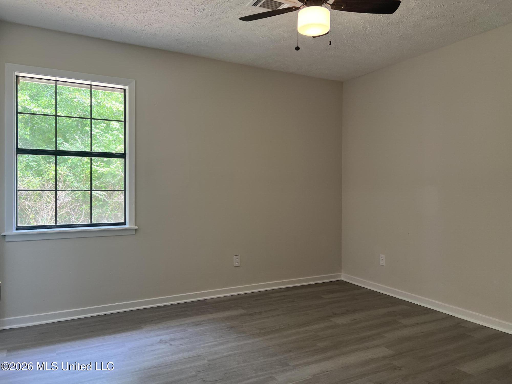 1846 Loring Road Property Photo 18