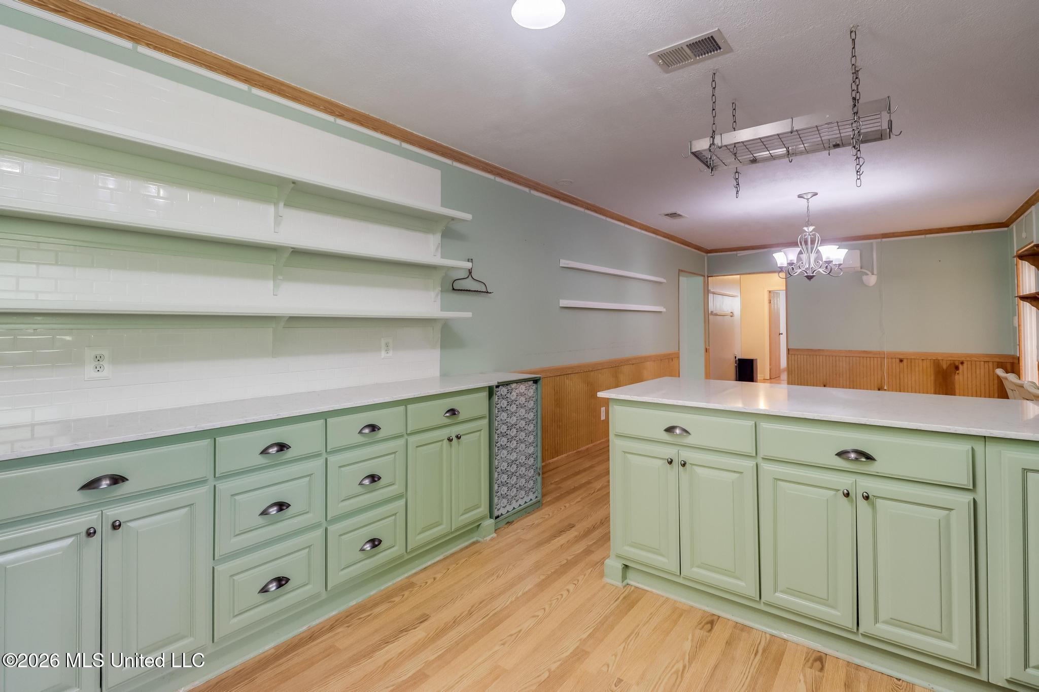 9124 Wire Road Property Photo 8