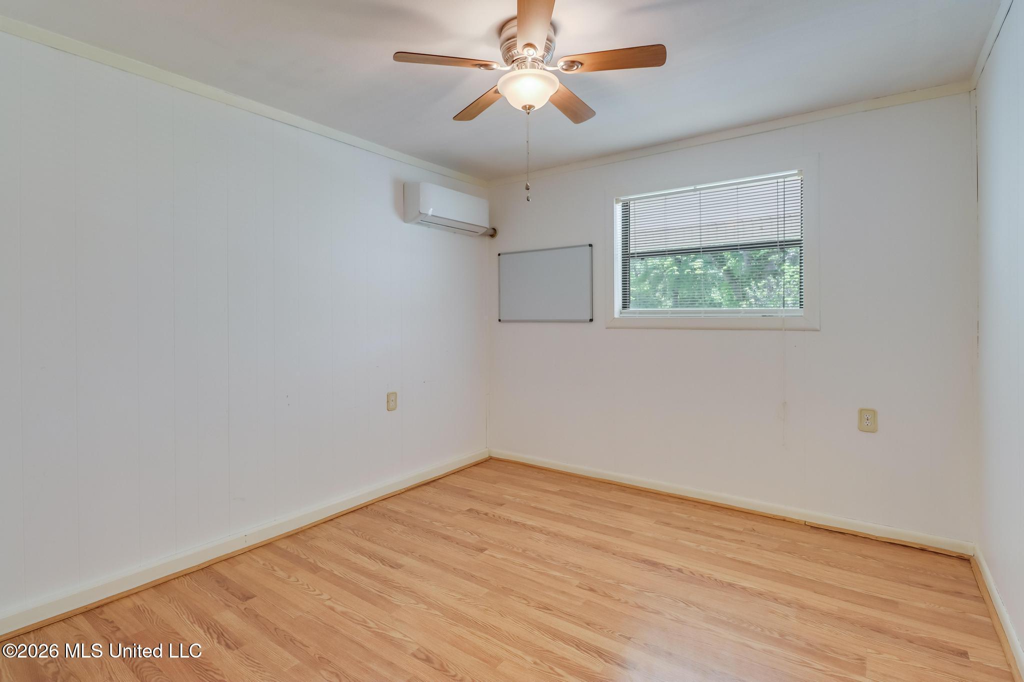 9124 Wire Road Property Photo 13