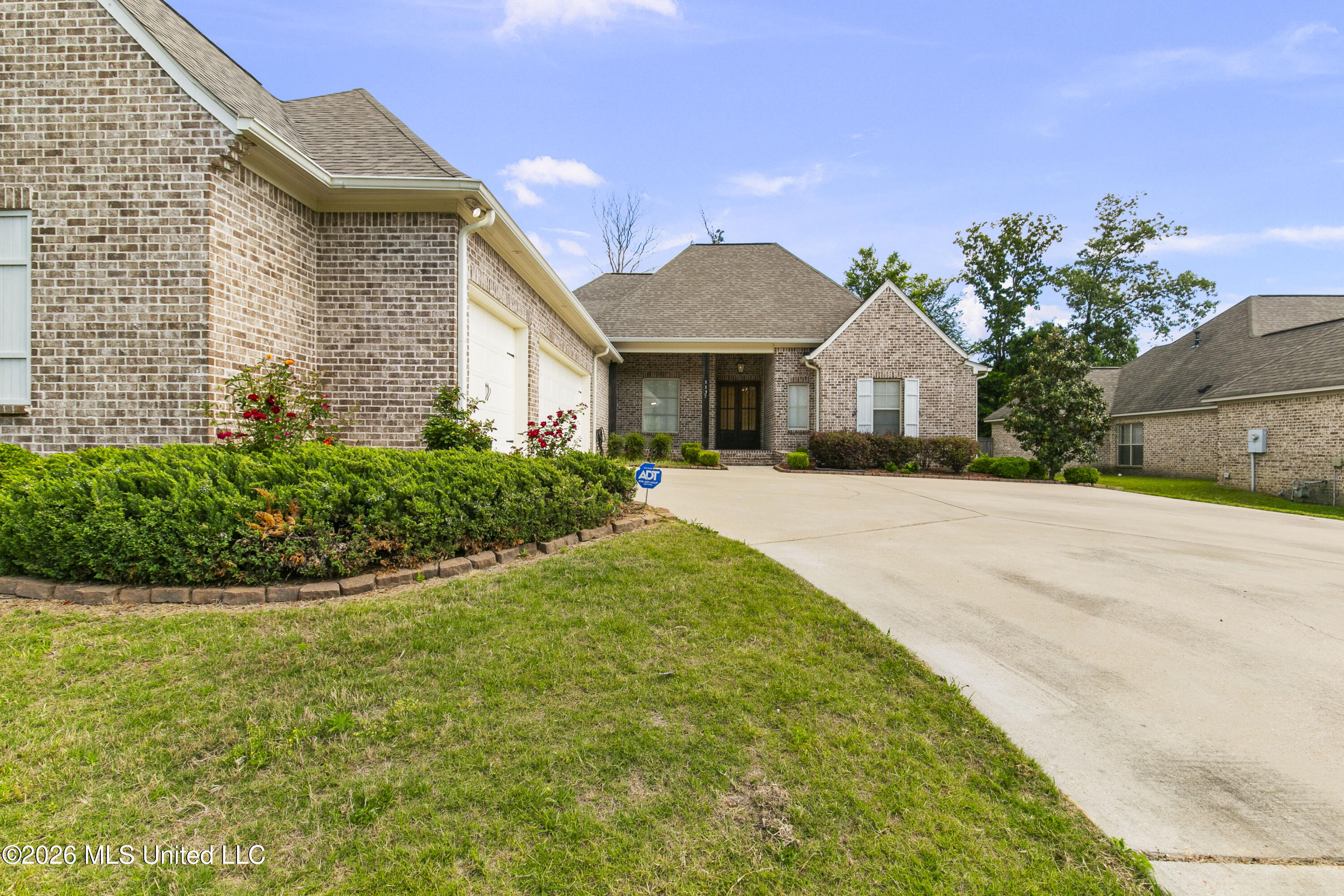 113 Wingtip Cove Property Photo 4