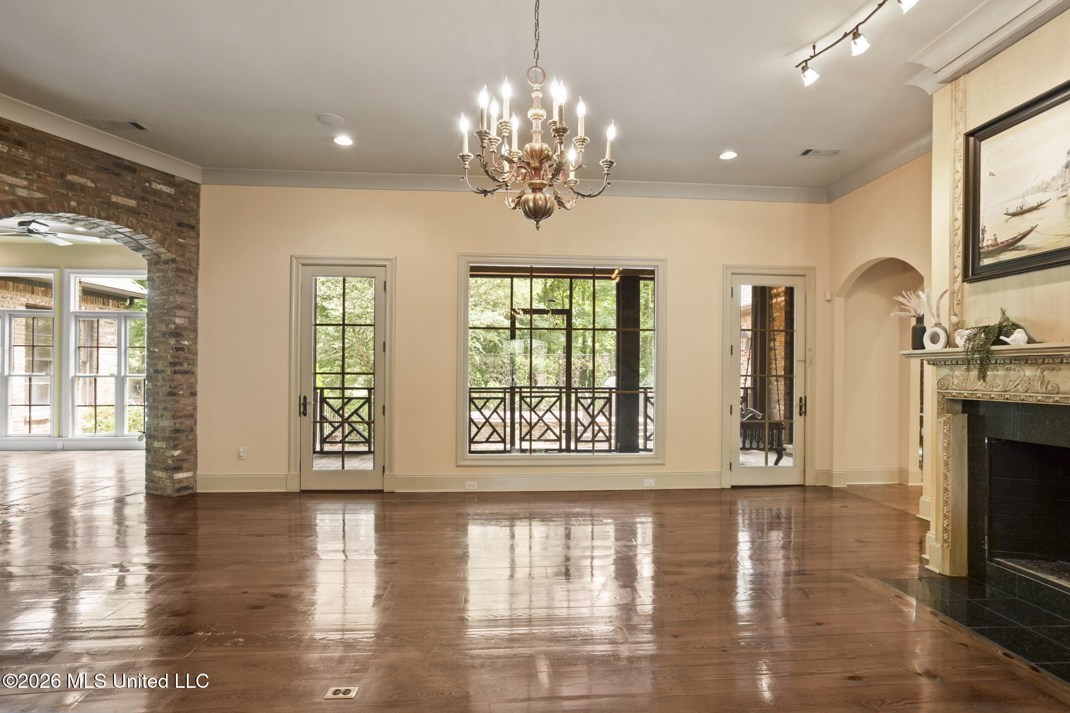 130 Bridgewater Crossing Property Photo 11