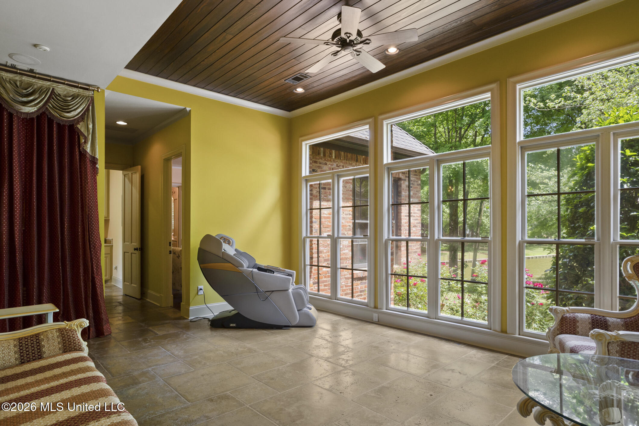 130 Bridgewater Crossing Property Photo 28