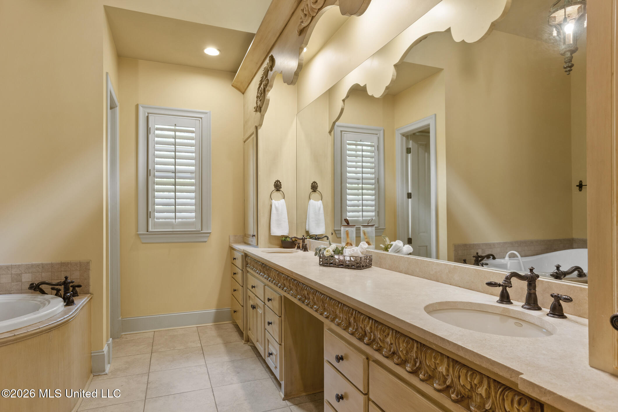 130 Bridgewater Crossing Property Photo 29