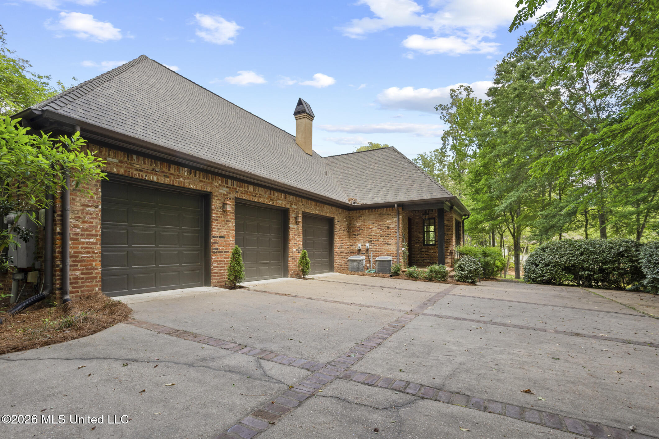 130 Bridgewater Crossing Property Photo 47