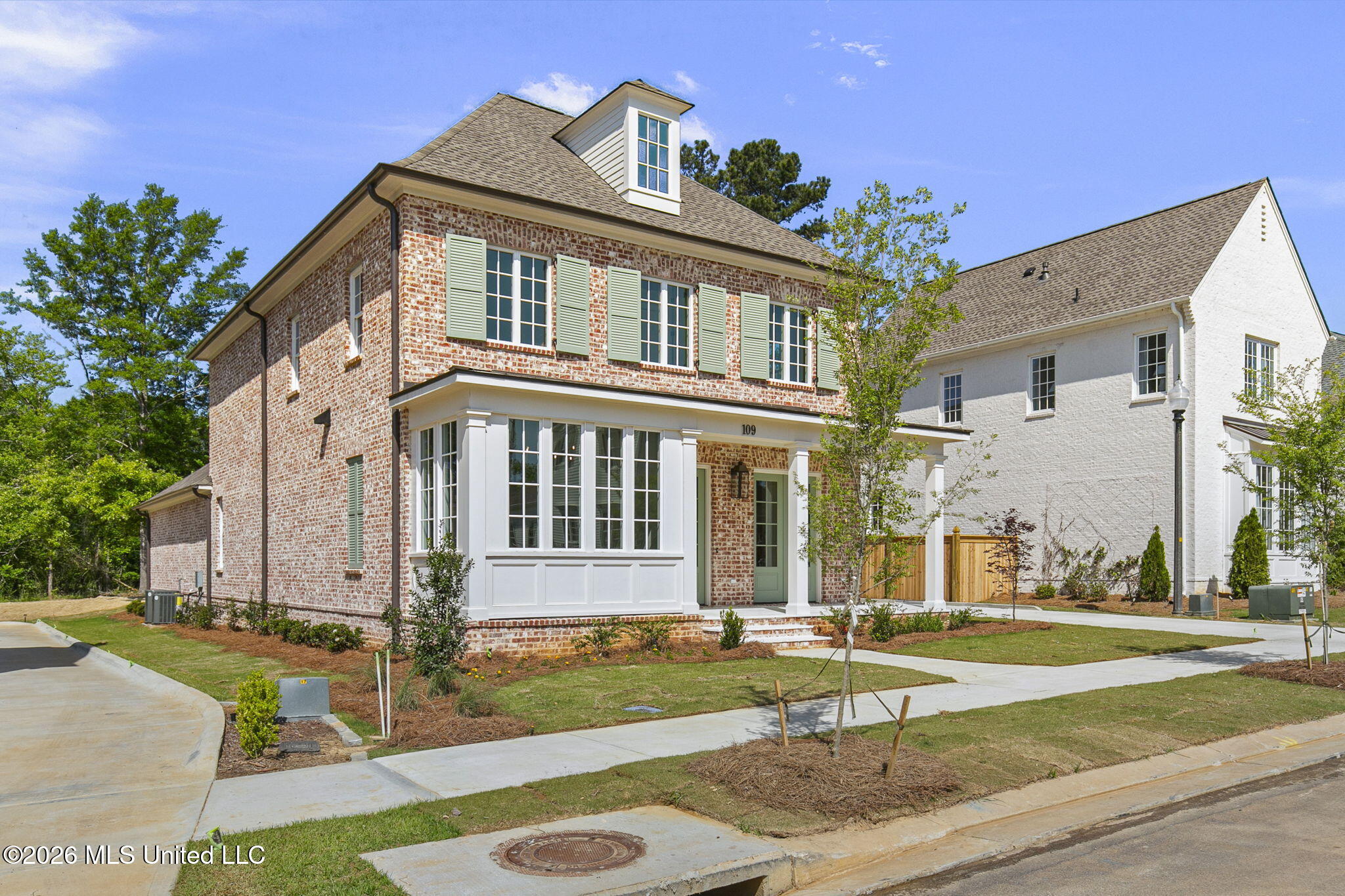 109 Commonwealth Drive Property Photo 3