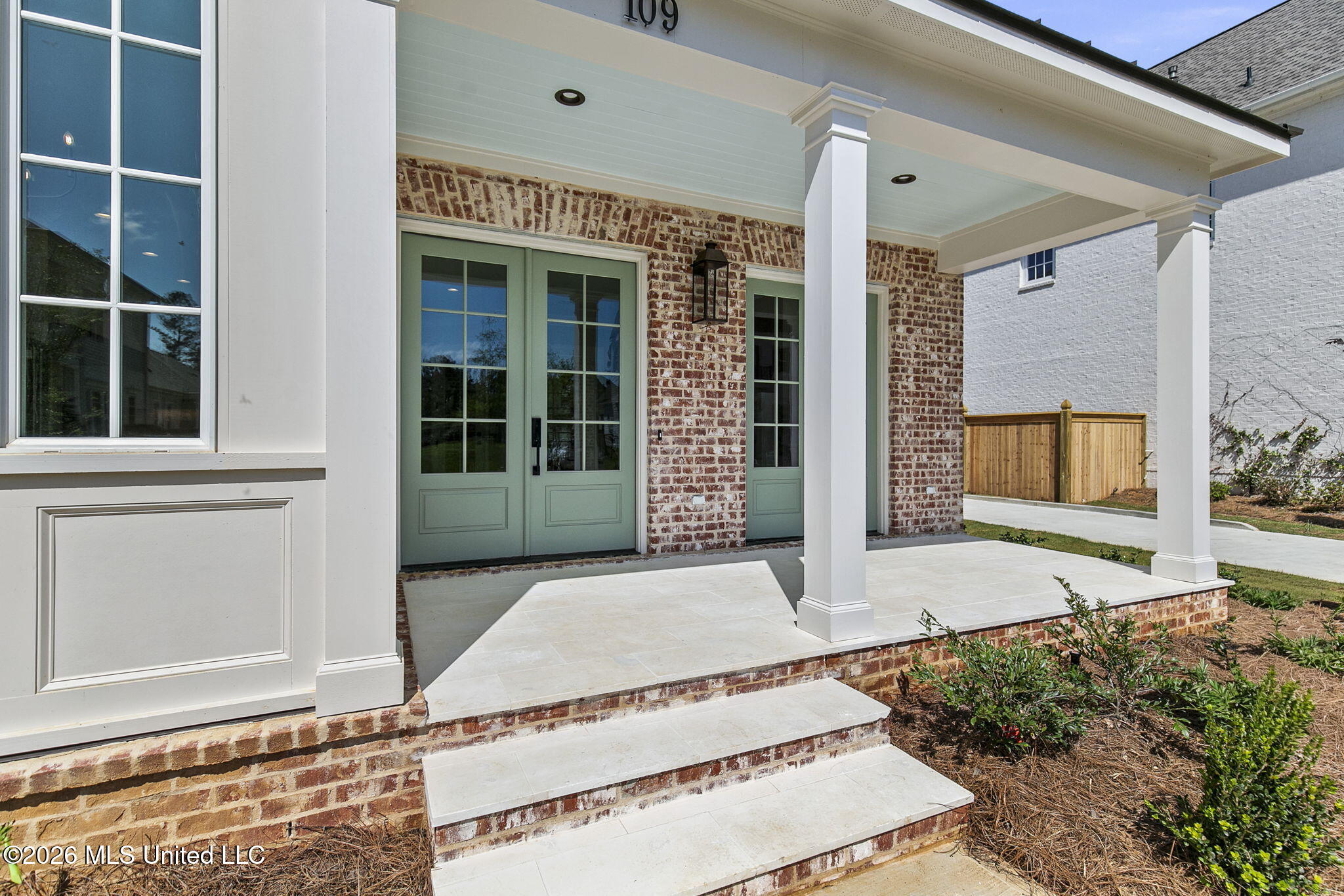 109 Commonwealth Drive Property Photo 6