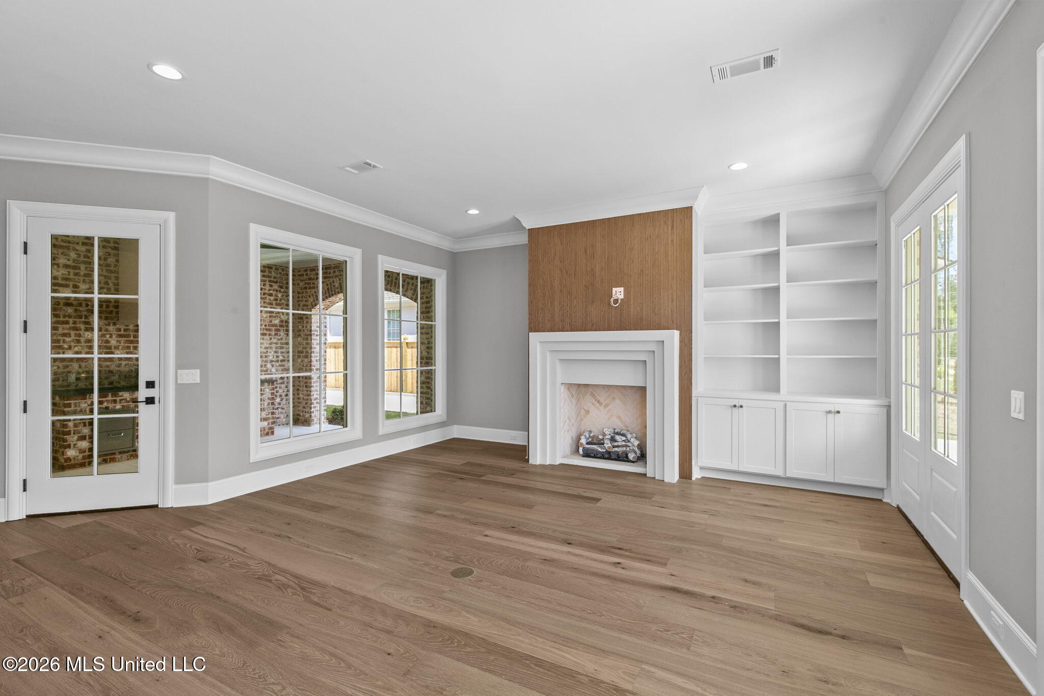 109 Commonwealth Drive Property Photo 11